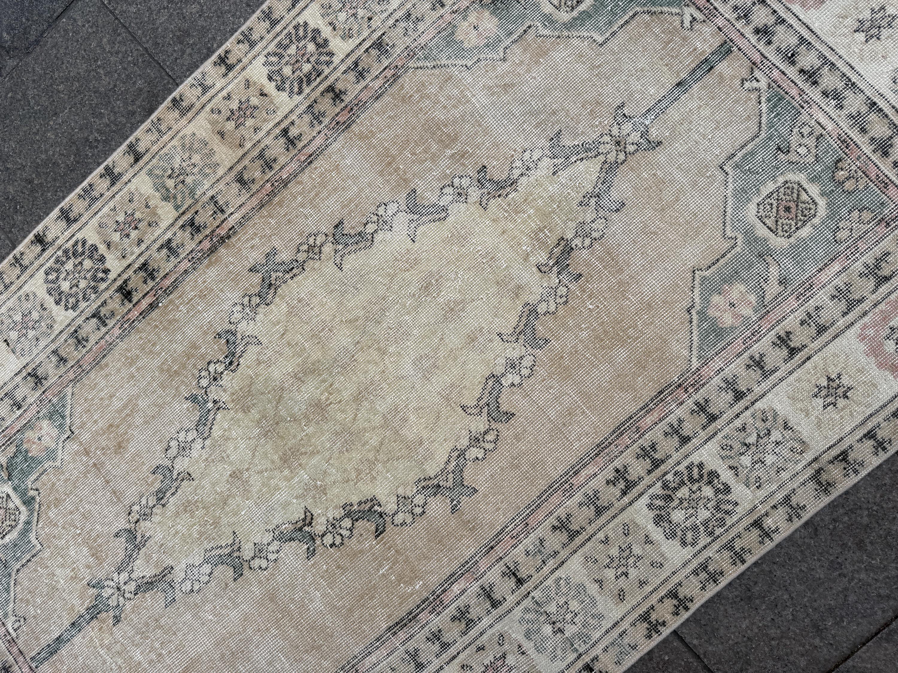 3'10"x6'9" feet  Vintage Turkish Anatolian Rug,Beige Color Rug,435