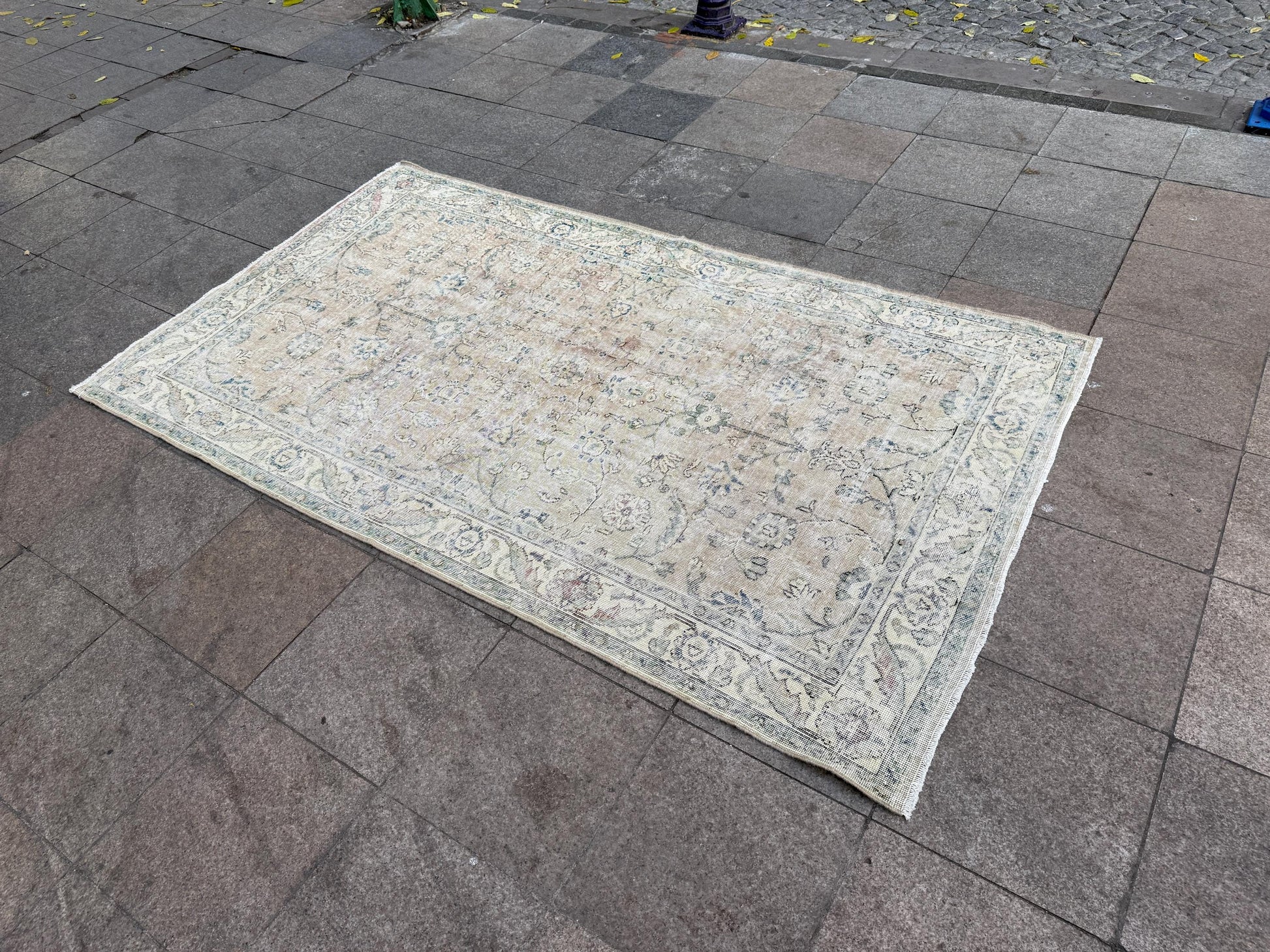 4'9"x8'2" feet Vintage Anatolian Wool Rug,Floral Decoritive Beige Rug ,132