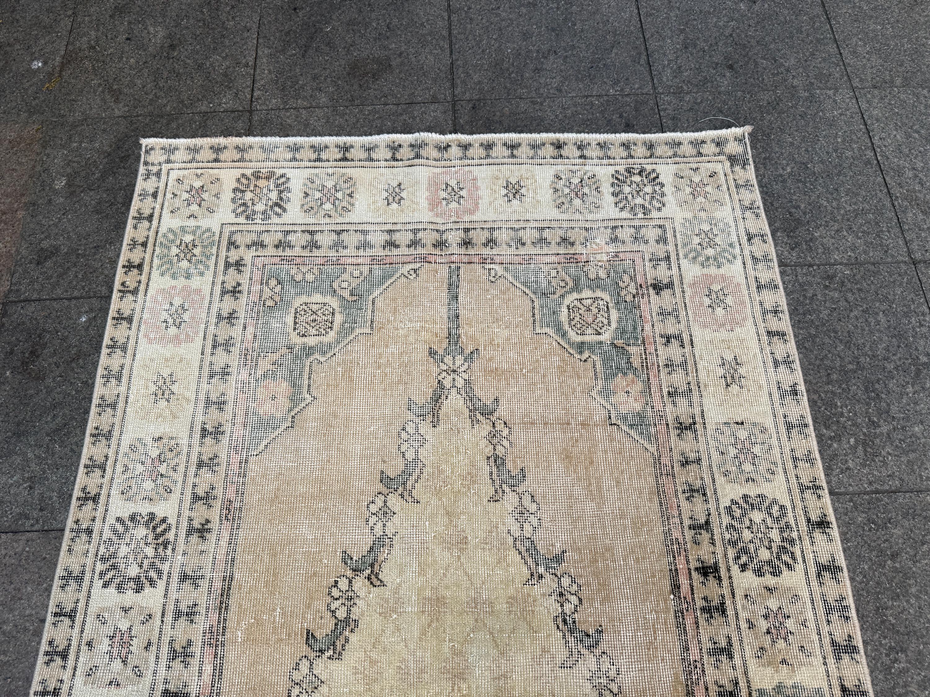 3'10"x6'9" feet  Vintage Turkish Anatolian Rug,Beige Color Rug,435