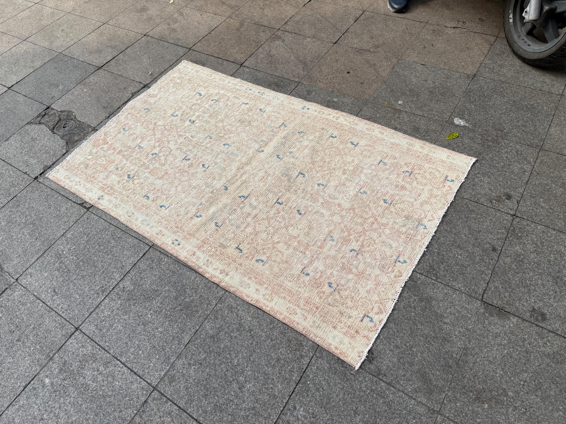 3'6"x5'8" feet  Vintage Turkish Anatolian Rug,Beige Color Rug,590