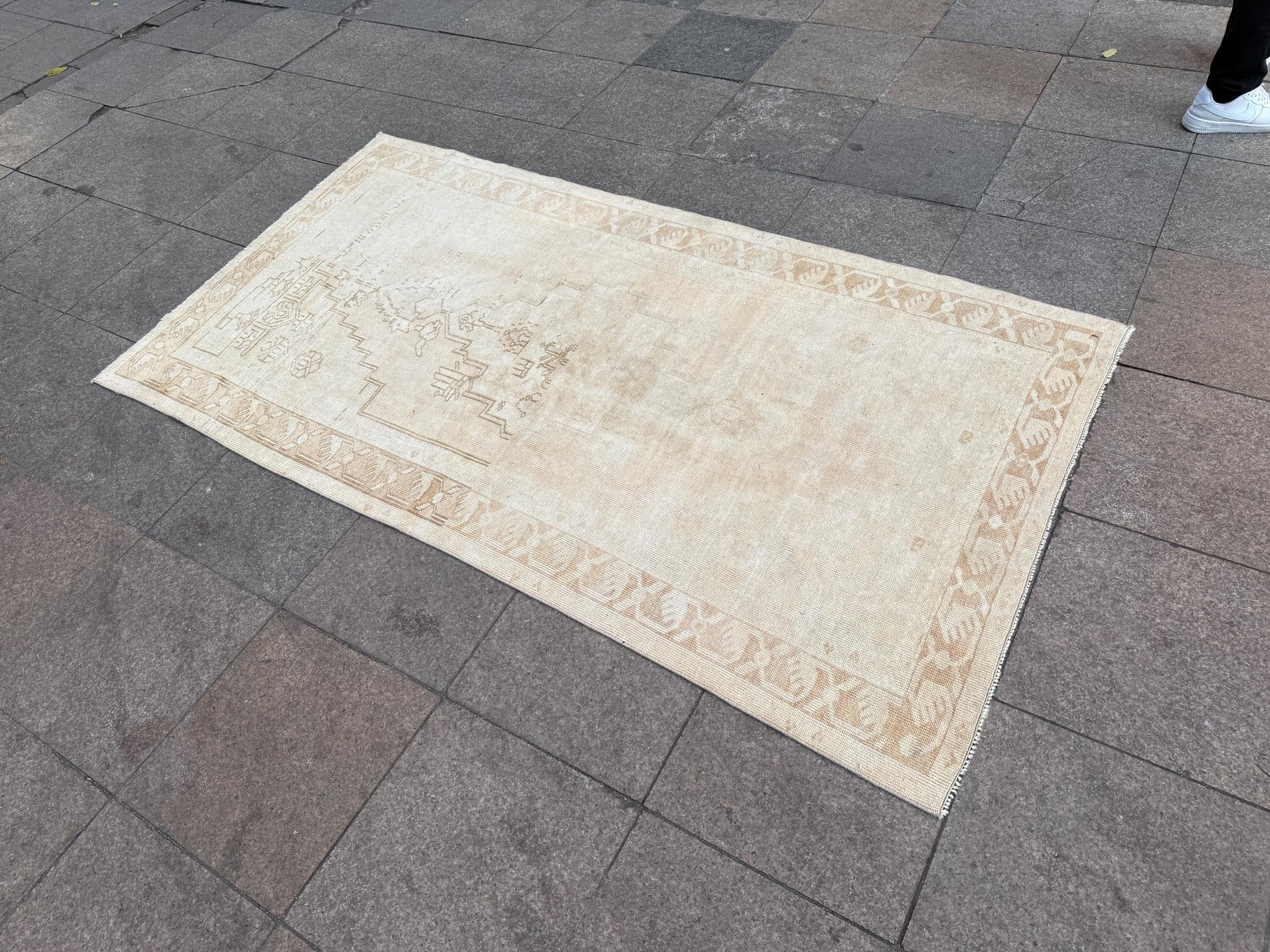 3'8"x6'10" feet  Vintage Turkish Anatolian Rug,Beige Color Rug,567