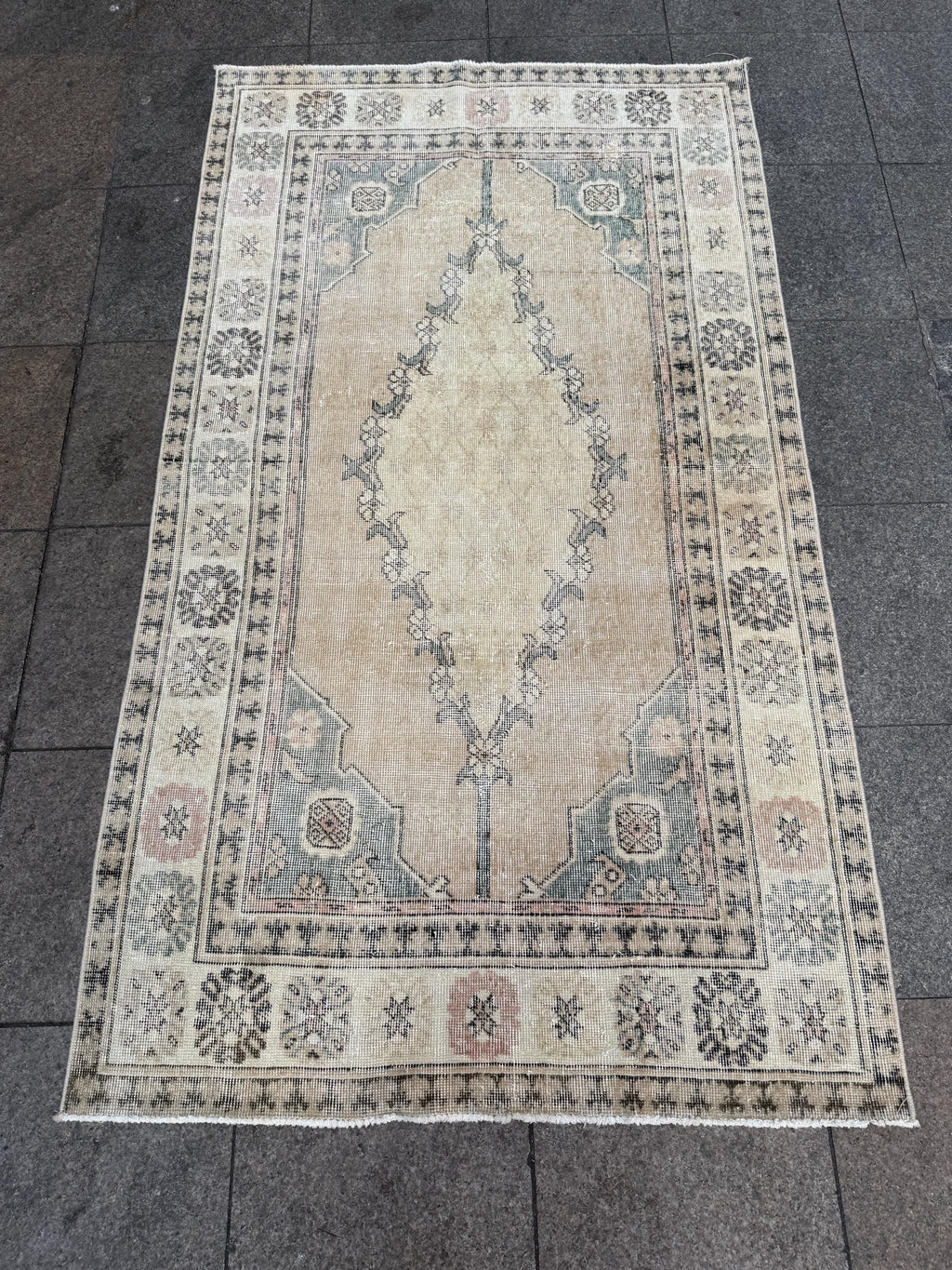 3'10"x6'9" feet  Vintage Turkish Anatolian Rug,Beige Color Rug,435