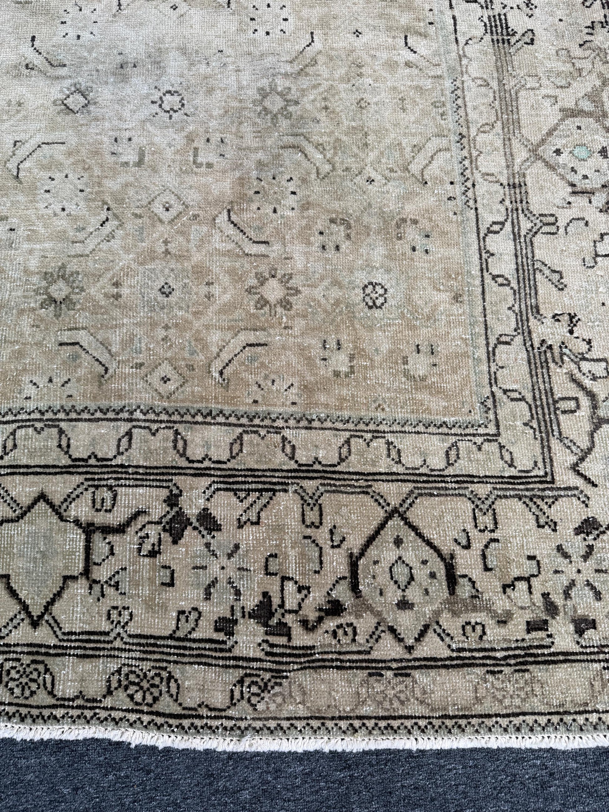 8'4"x10'2" feet Vintage Turkish Anatolian Rug,Natural Color Rug,46