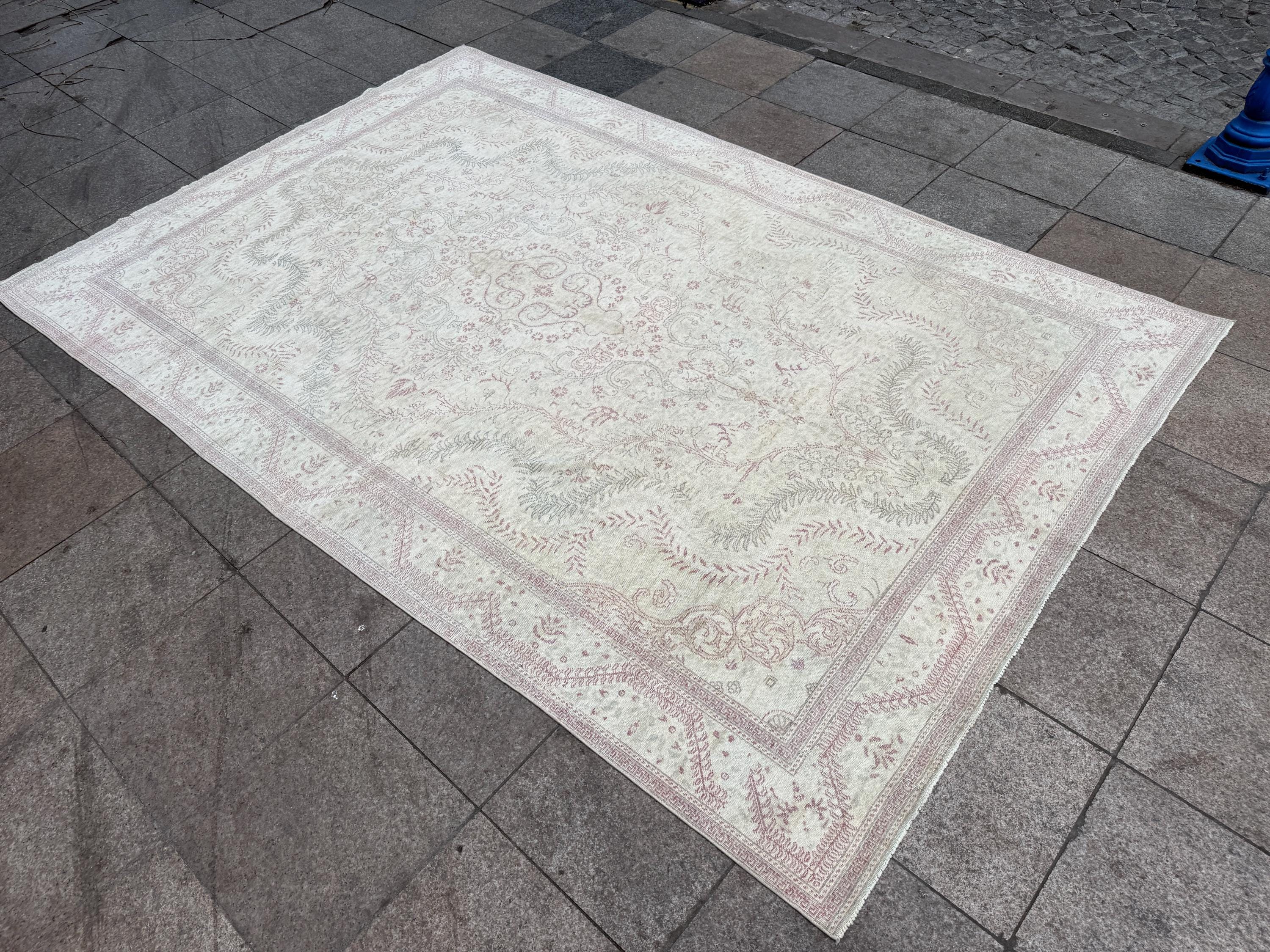 6'3"x9'8" feet Vintage Turkish Anatolian Rug,Beige Floral Rug,50