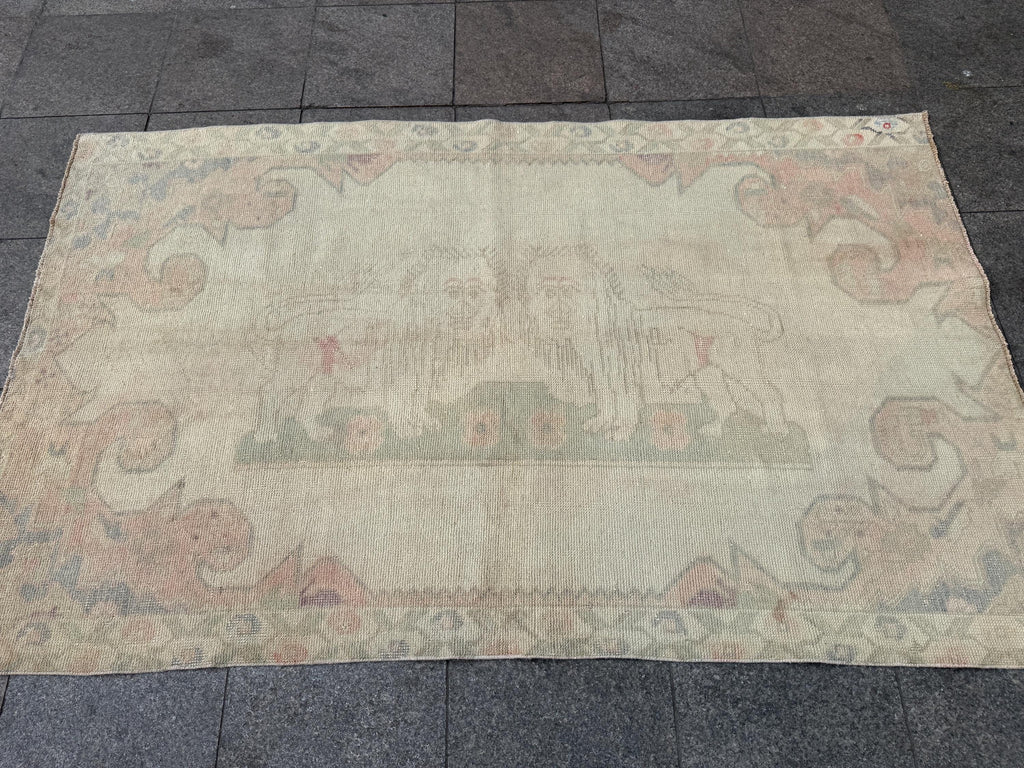 4'5"x7'6" feet Vintage Turkish Anatolian Rug,Beige Lion Rug,268