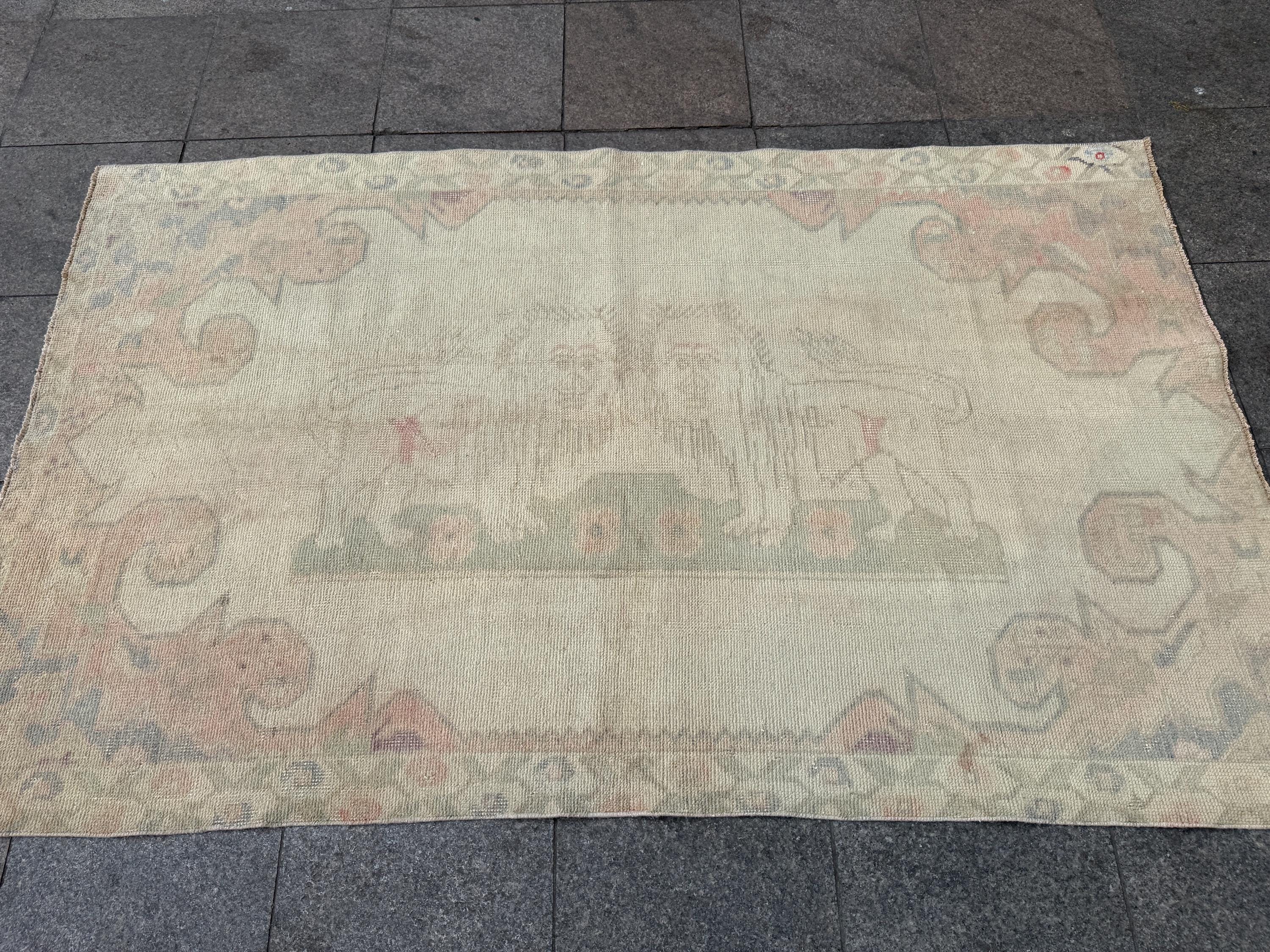 4'5"x7'6" feet Vintage Turkish Anatolian Rug,Beige Lion Rug,268