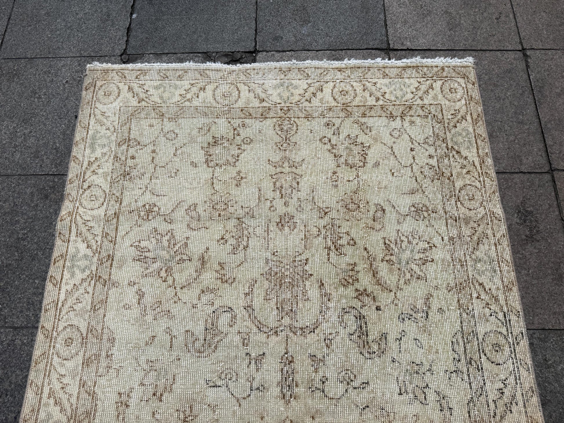 3'10"x6'9" Vintage Anatolian Wool Rug,Floral Decoritive Beige Rug ,357