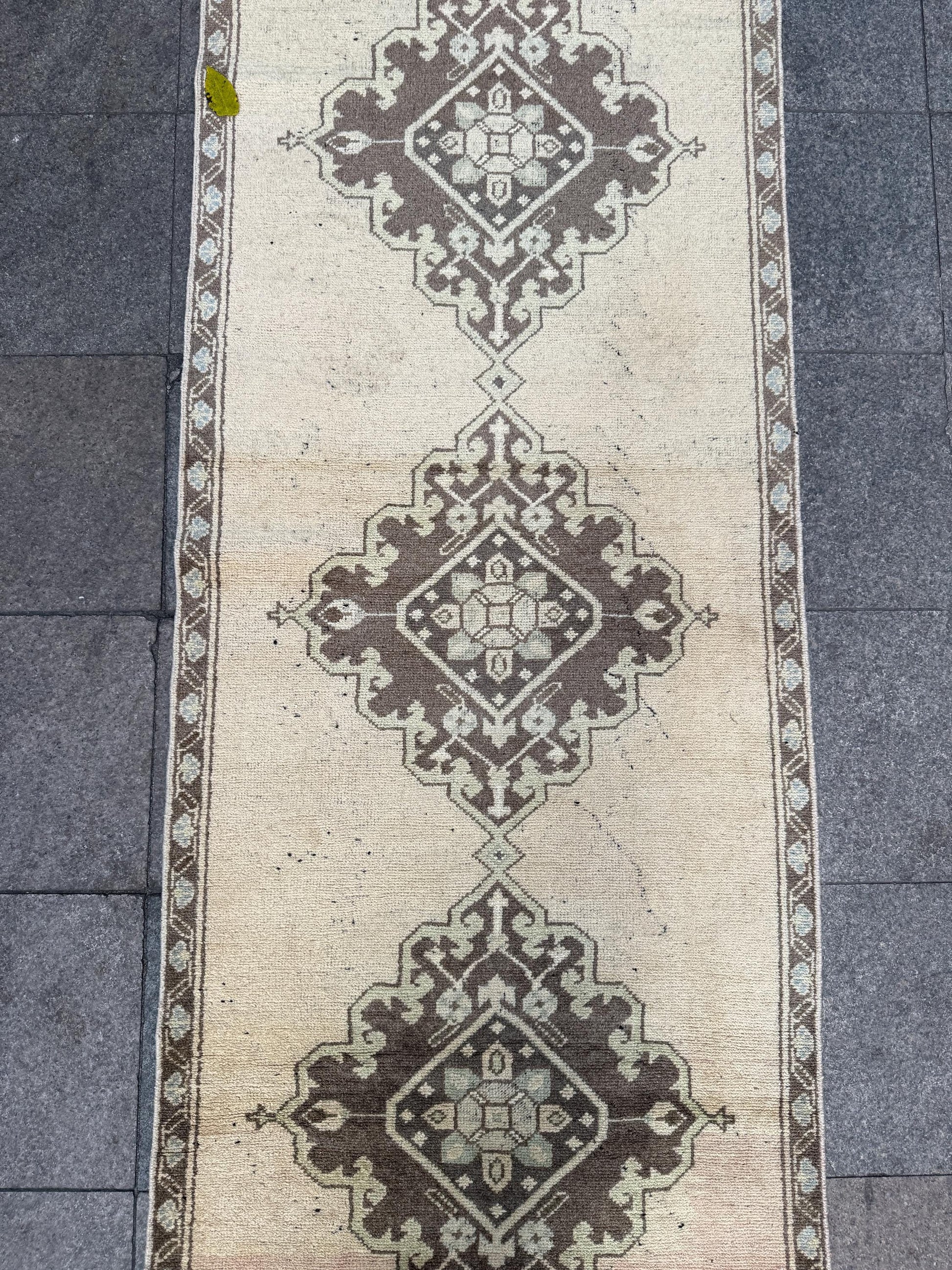 3'1"x11' feet Vintage Anatolian Wool Runner Rug,Floral Decoritive Beige Runner ,301