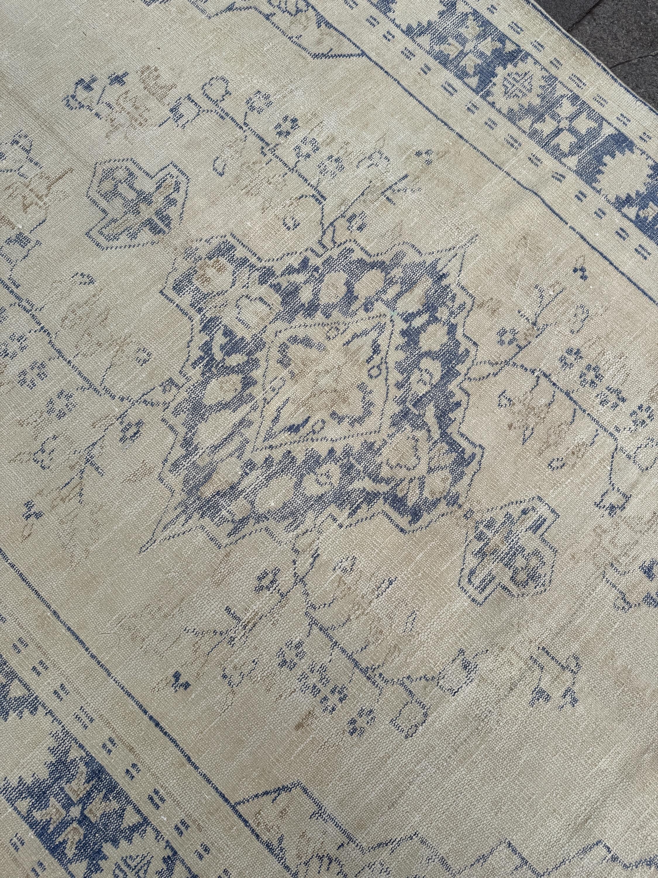 6'9"x10'2" feet Vintage Turkish Anatolian Rug,Blue Floral Rug,52