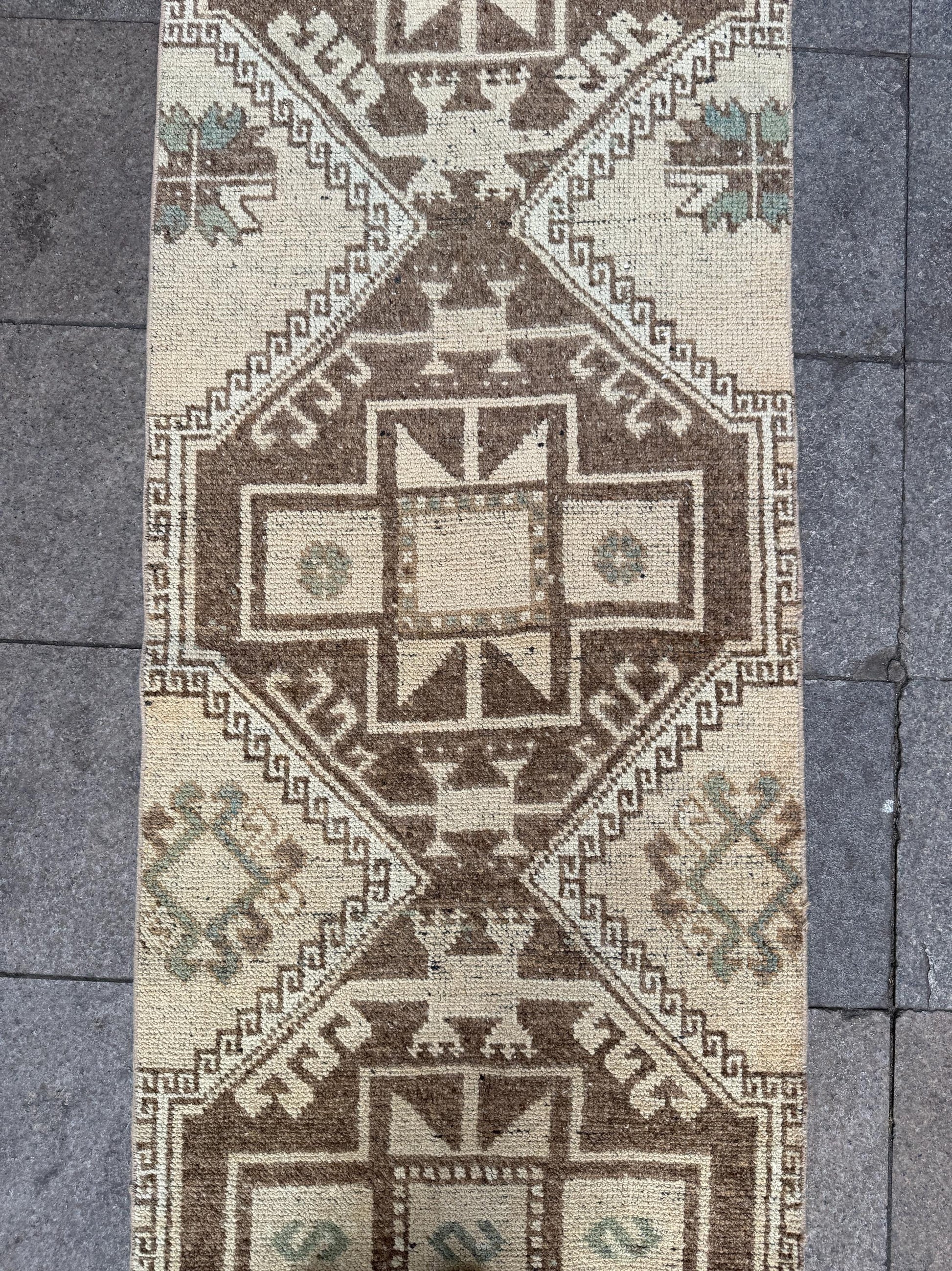 2'8"x10'3" feet Vintage Anatolian Wool Runner Rug,Geometric Decoritive Beige Rug ,389