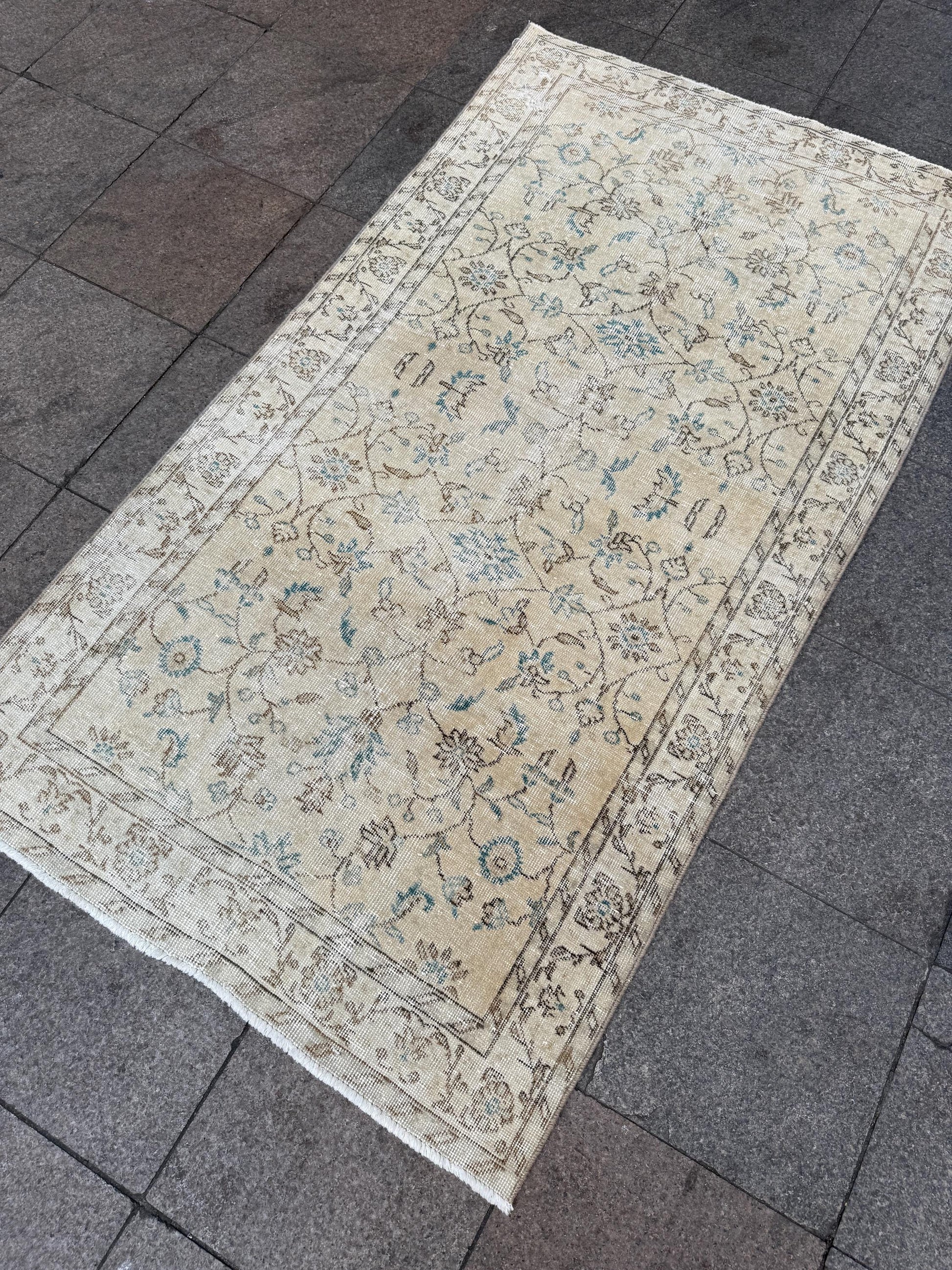 3'10"x6'10" Vintage Anatolian Wool Rug,Floral Decoritive Beige Rug ,126