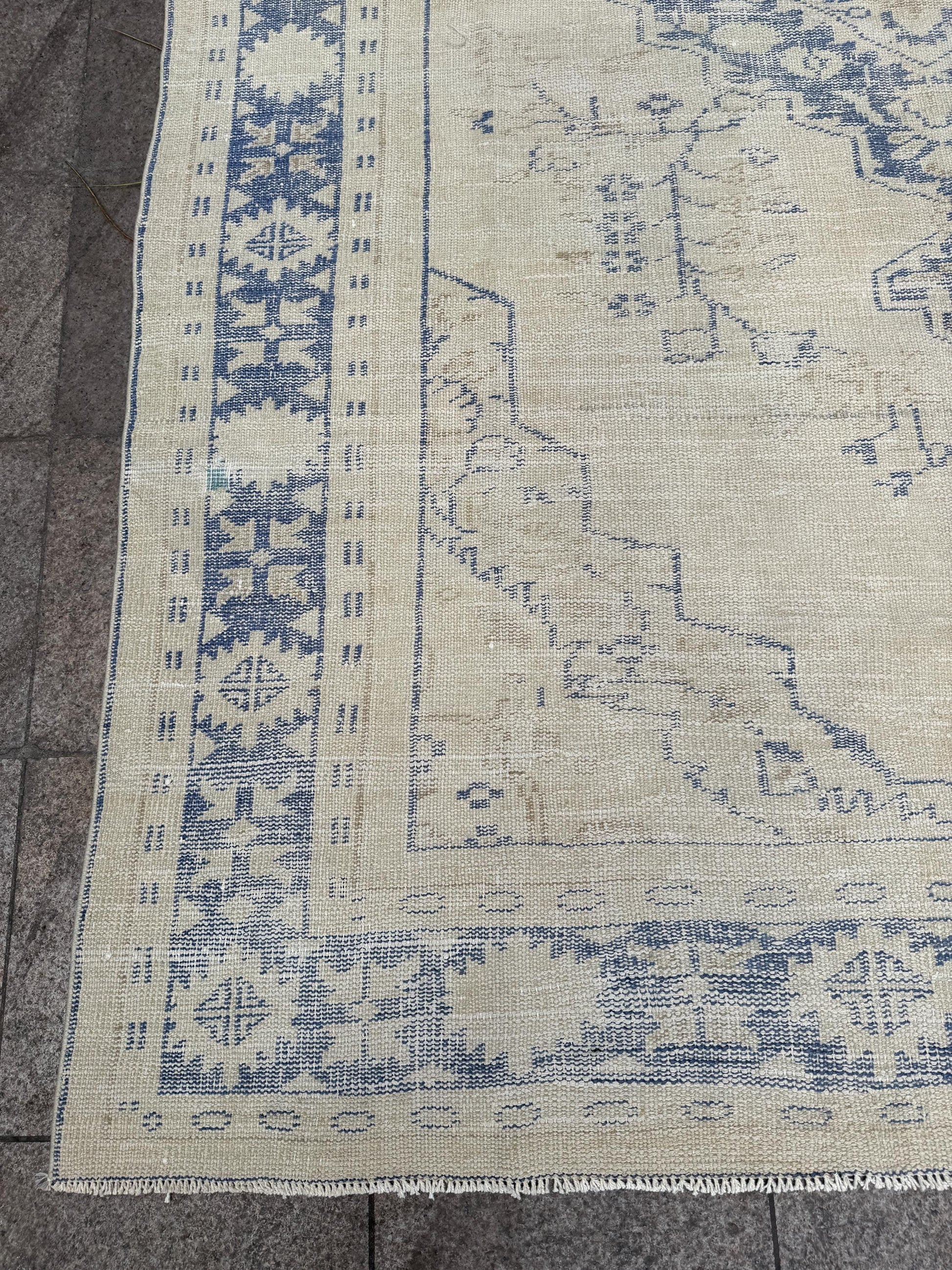 6'9"x10'2" feet Vintage Turkish Anatolian Rug,Blue Floral Rug,52