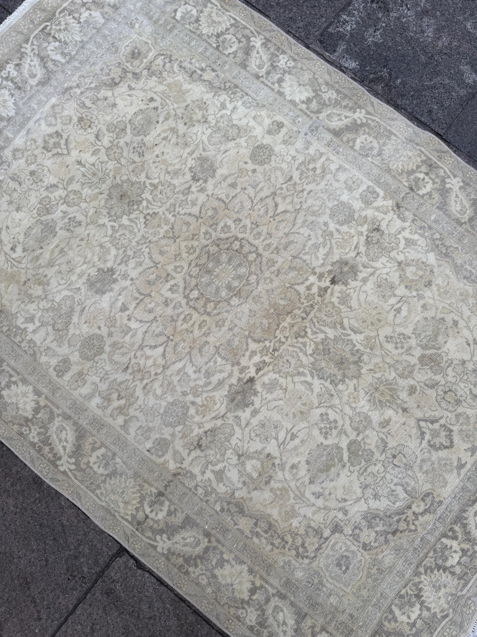 3'11"x5'9" feet Vintage Turkish Anatolian Rug,beige Floral Rug,129