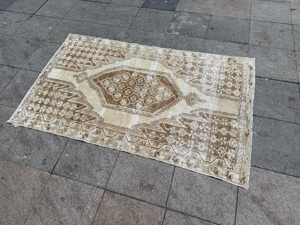 3'10"x6' feet  Vintage Turkish Anatolian Rug,Beige Color Rug,125