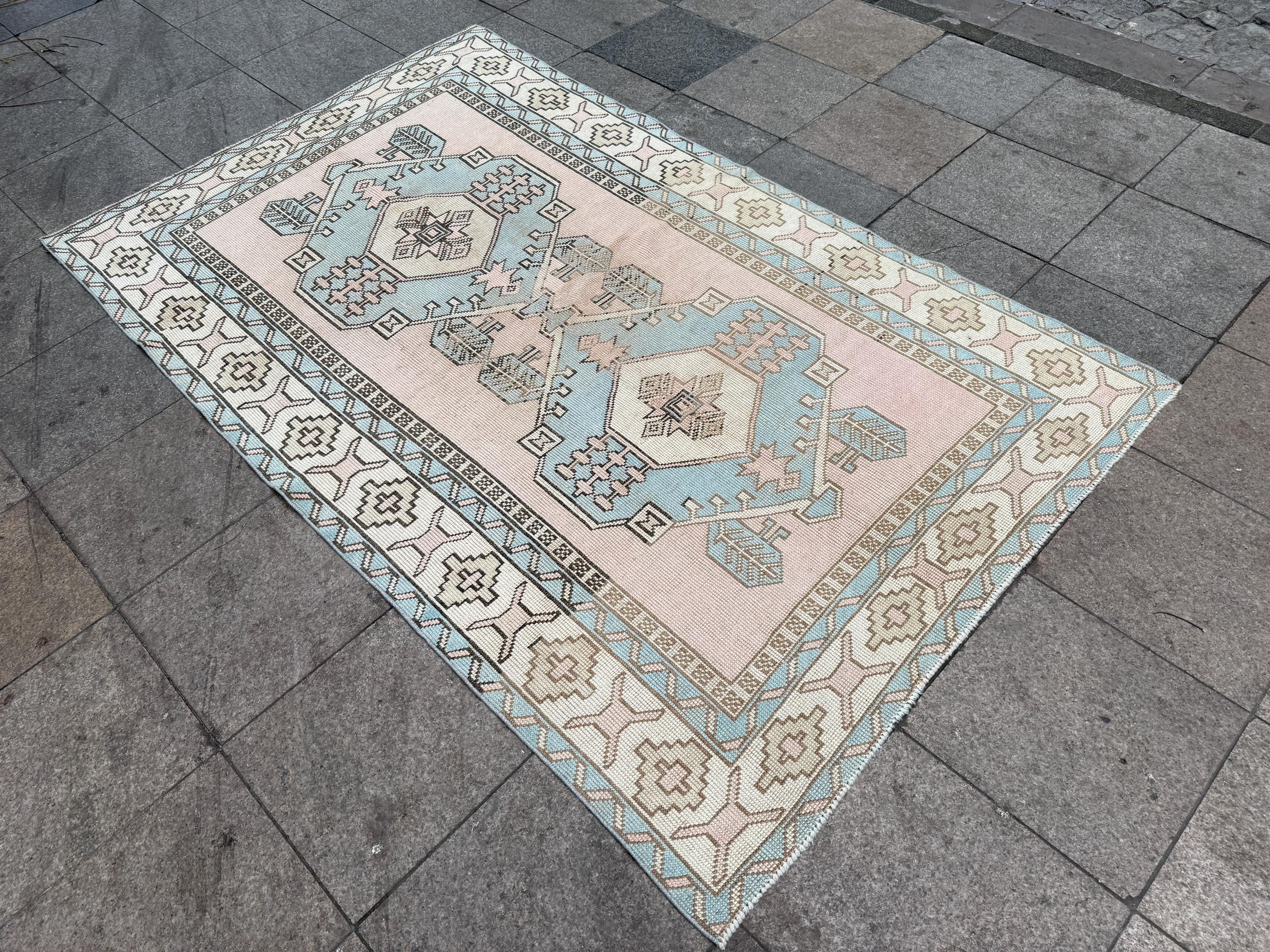 5'x8' feet Vintage Anatolian Wool Rug,Floral Decoritive Pink Rug ,371