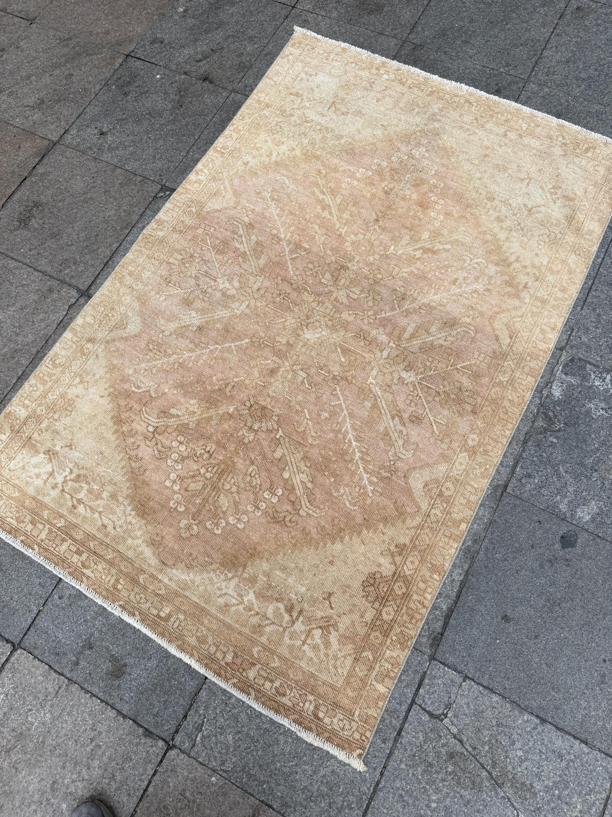 3'10"x6'9" feet  Vintage Turkish Anatolian Rug,Natural Color Rug,127