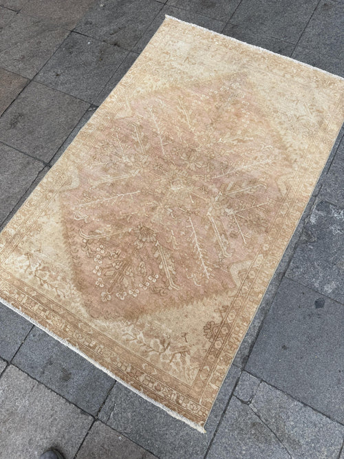 3'10"x6'9" feet  Vintage Turkish Anatolian Rug,Natural Color Rug,127