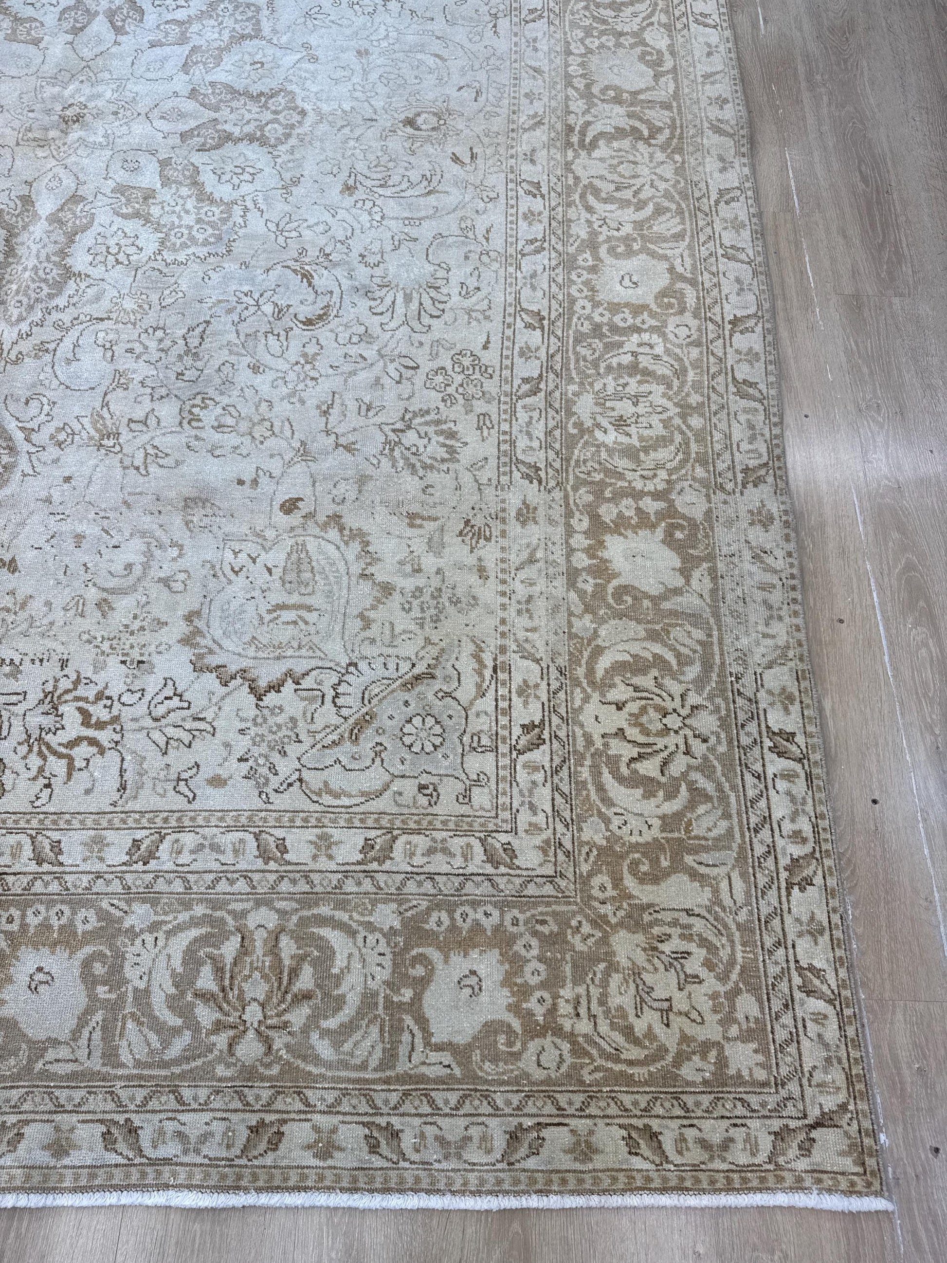 8'1"x10'11" Feet ,Beige background Turkish vintage anatolian rug,brown colors rugs,area rugs,brown border,Floral rugs,26
