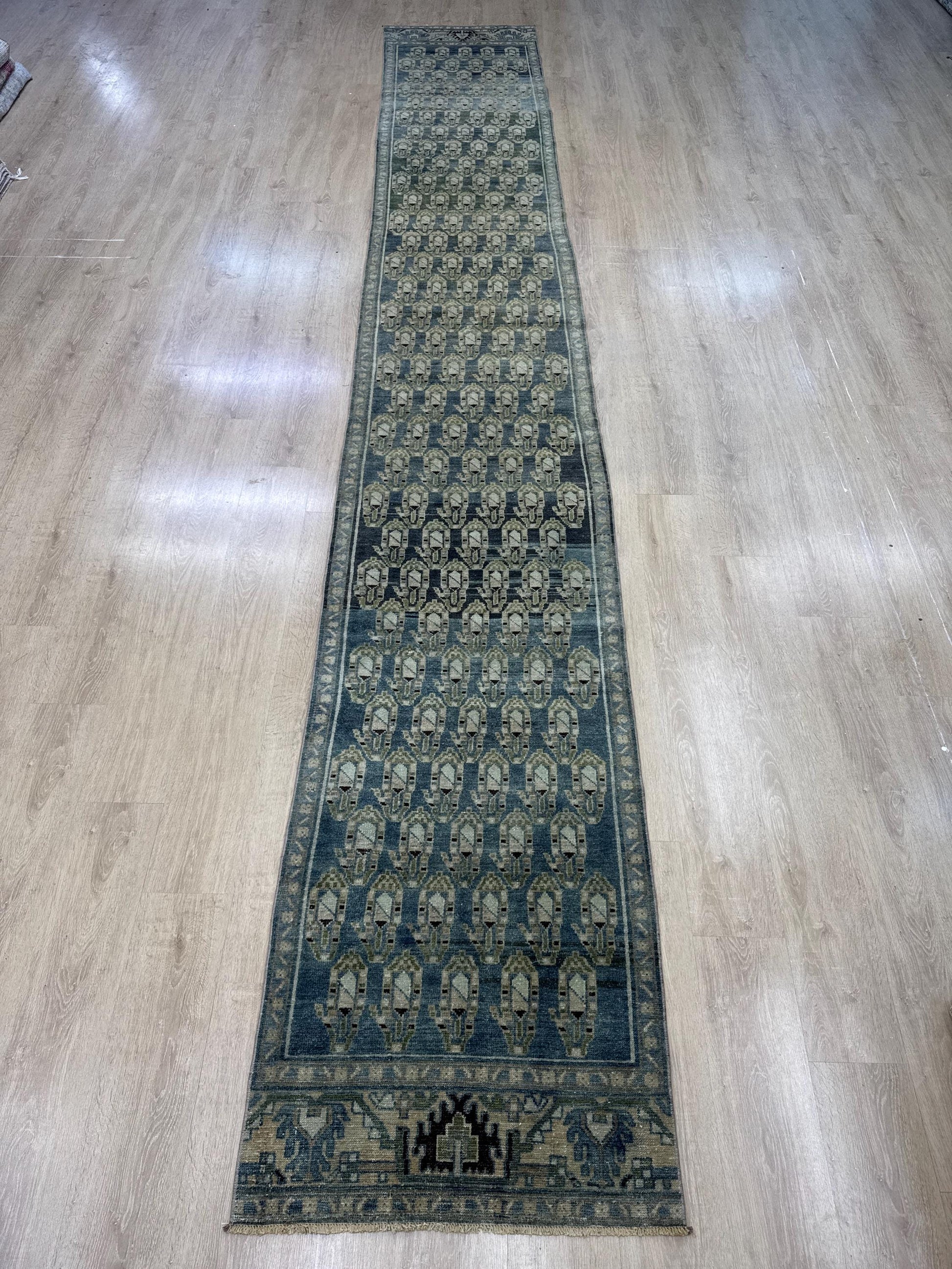 2'8"x17" Feet ,blue background Turkish vintage anatolian runner,beige,cream colors rugs,runner,blue border,Floral runner,32