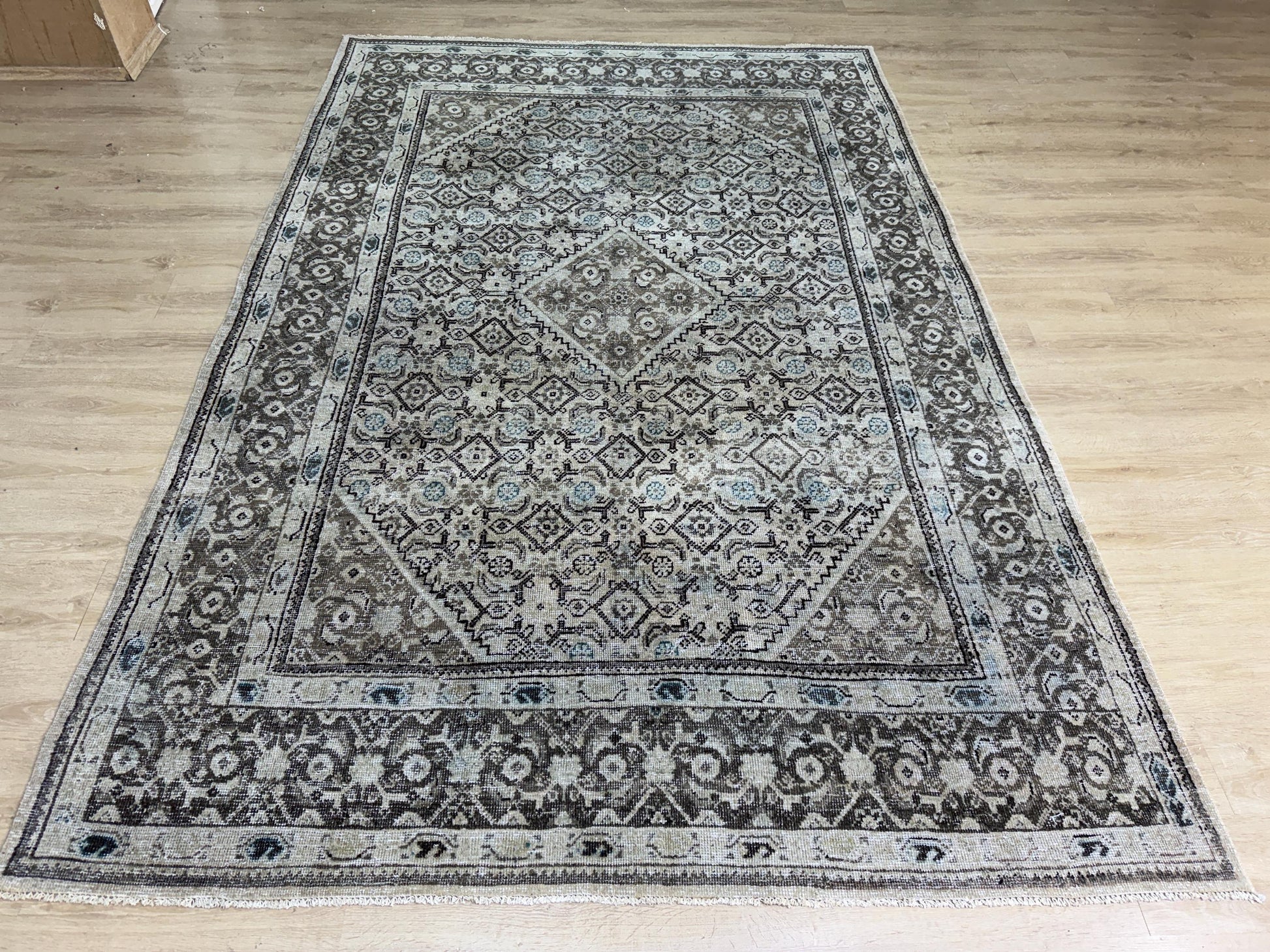 6'9"x10'1" Feet ,Beige background Turkish vintage anatolian rug, brown,gray colors rugs,area rugs, brown border,Floral rugs,48