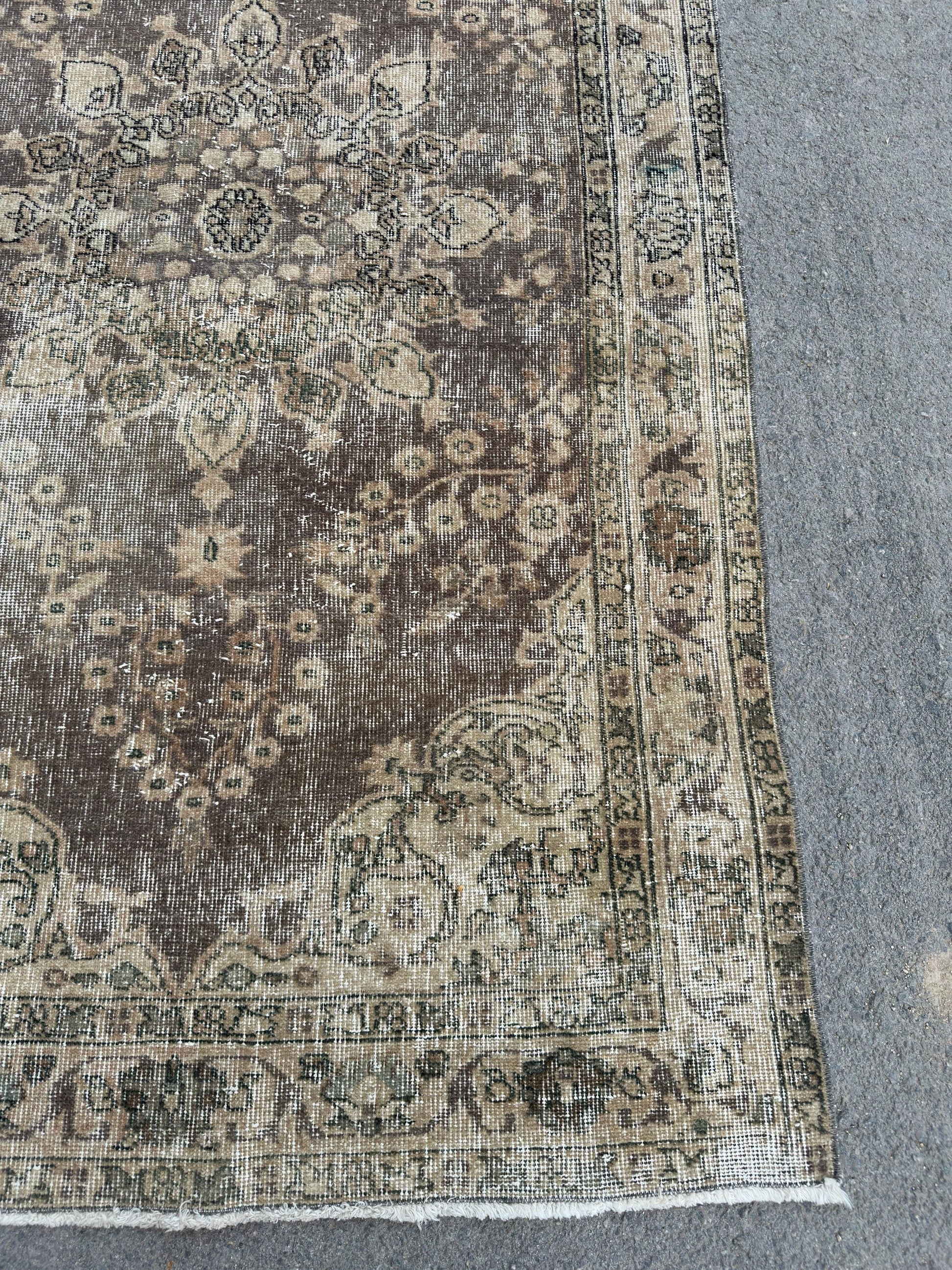 3'10"x6'7" Feet ,Gray background Turkish vintage anatolian rug,brown,beige  colors rugs,area rugs,beige border,Floral rugs,379