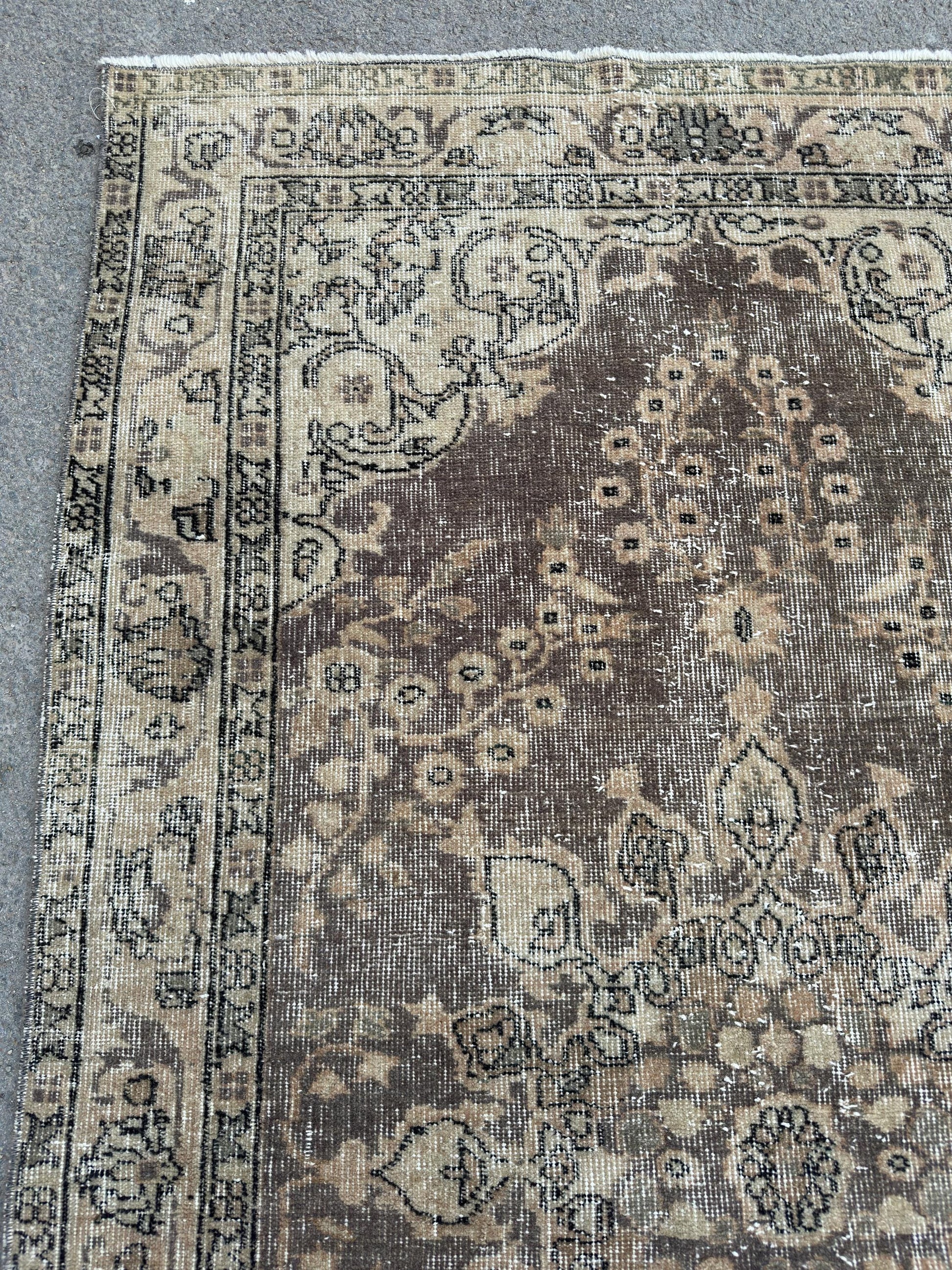 3'10"x6'7" Feet ,Gray background Turkish vintage anatolian rug,brown,beige  colors rugs,area rugs,beige border,Floral rugs,379