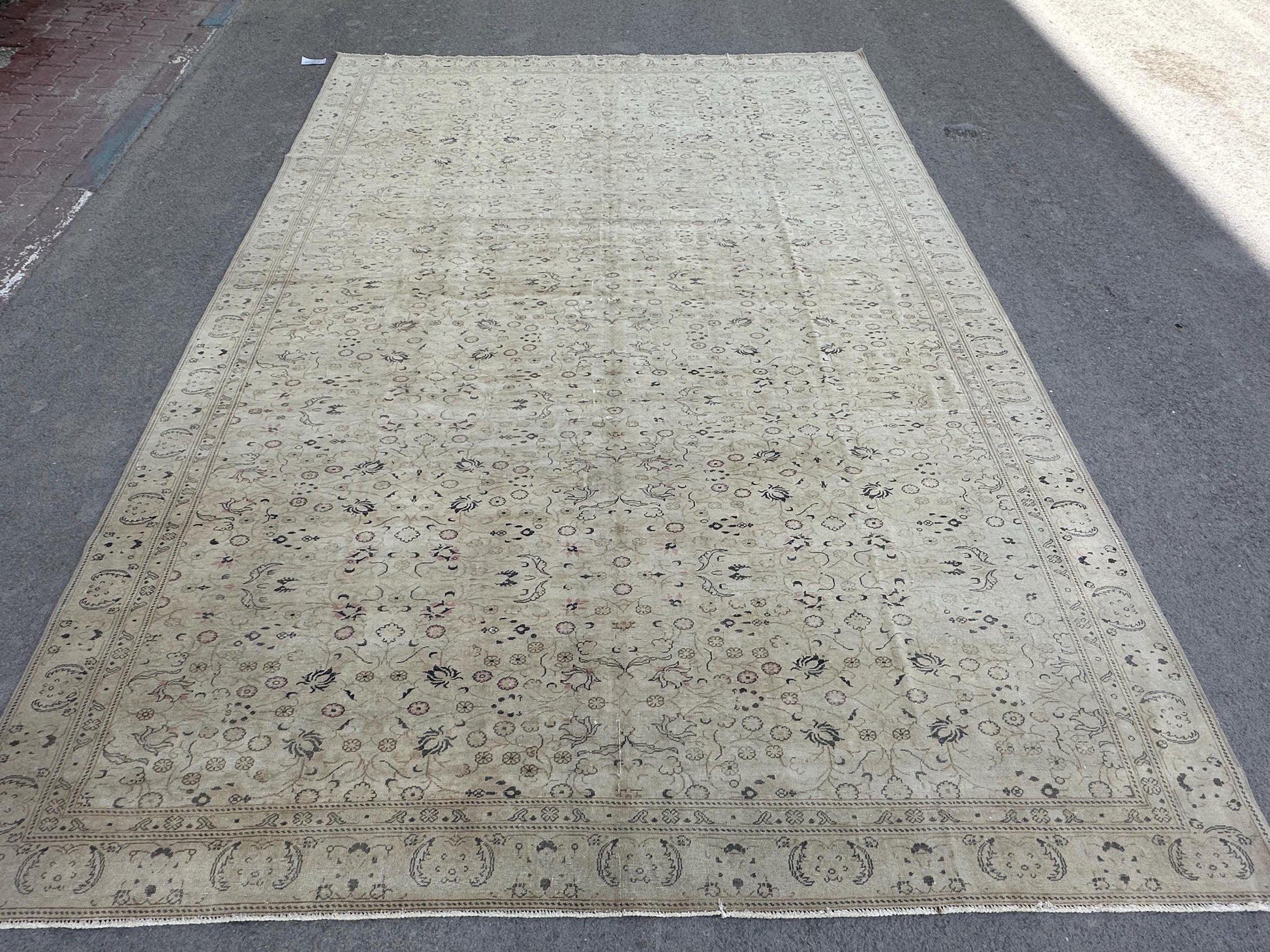 8'10"x12'5" Feet ,Beige background Turkish vintage anatolian rug, brown,gray colors rugs,area rugs, beige border,Floral rugs,421