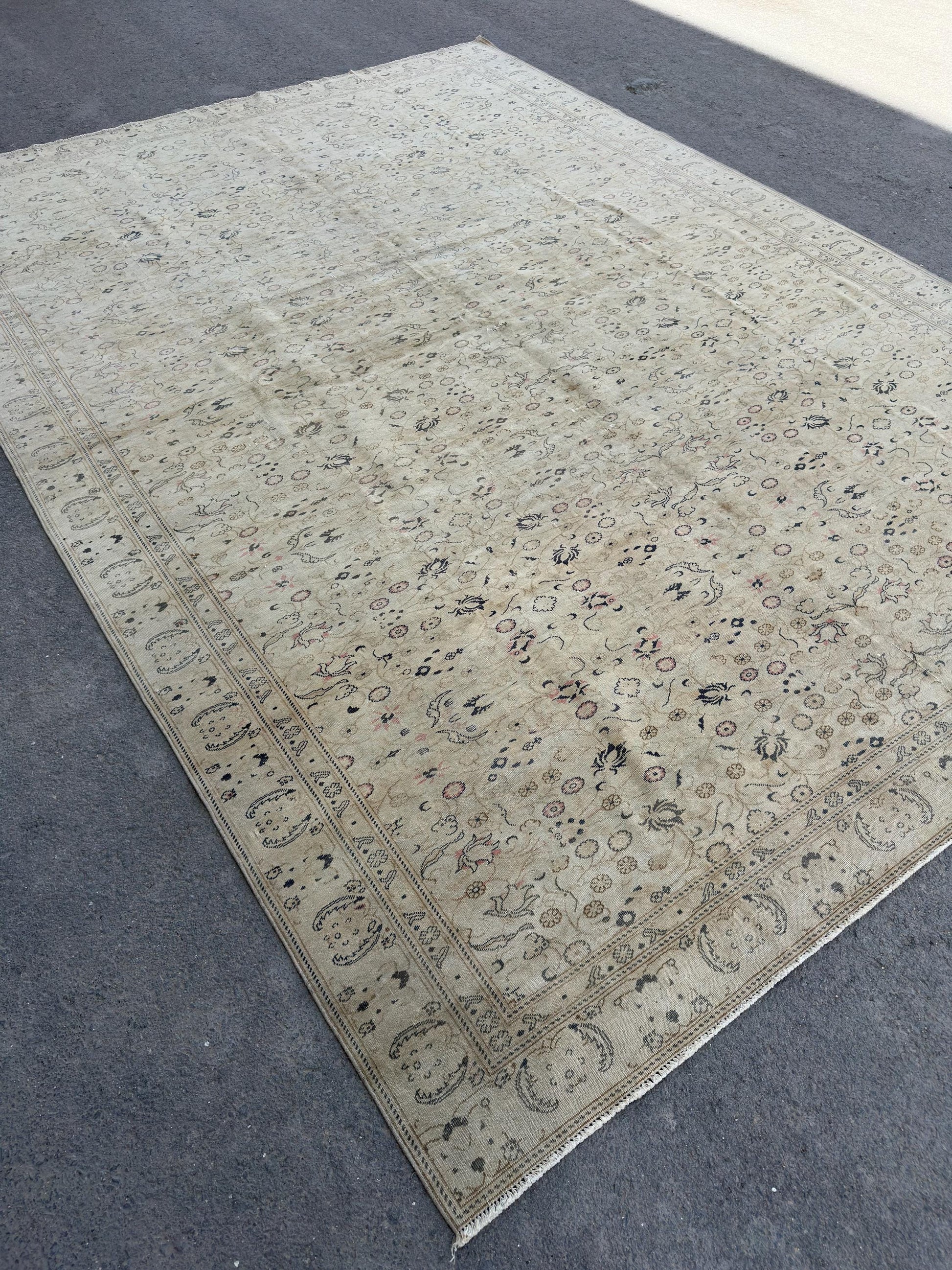 8'10"x12'5" Feet ,Beige background Turkish vintage anatolian rug, brown,gray colors rugs,area rugs, beige border,Floral rugs,421