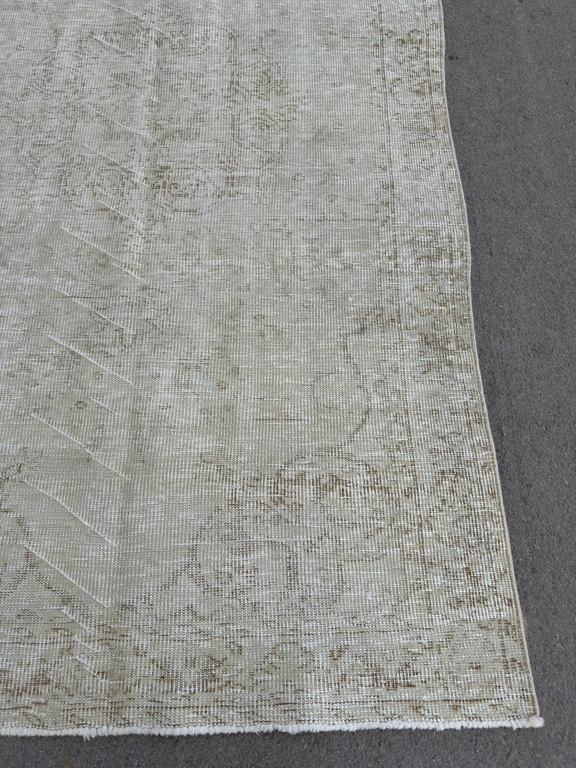 4'5"x8'2" Feet ,Beige background Turkish vintage anatolian rug, brown colors rugs,area rugs, beige border,Floral rugs,445