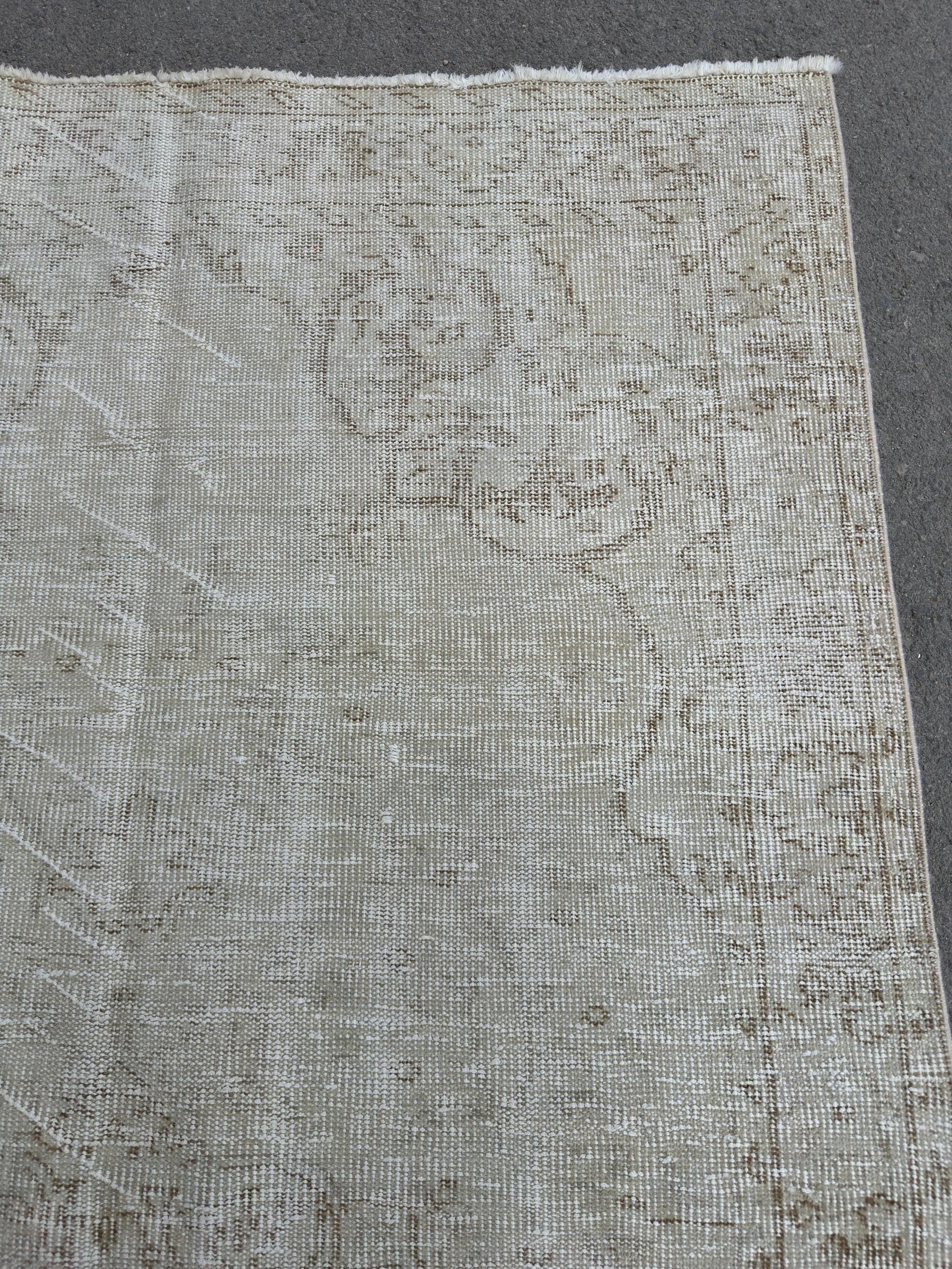 4'5"x8'2" Feet ,Beige background Turkish vintage anatolian rug, brown colors rugs,area rugs, beige border,Floral rugs,445