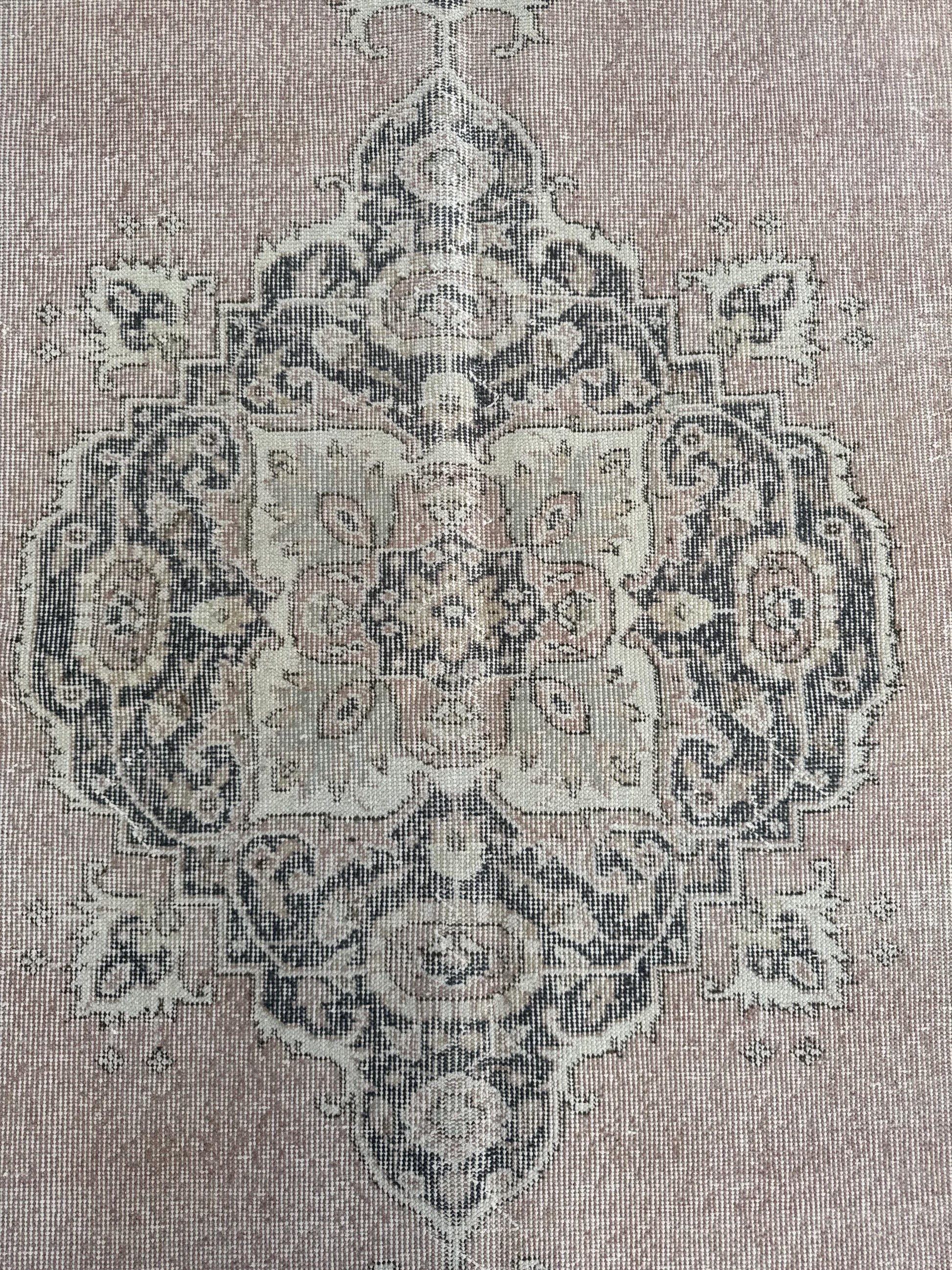 6"x9'5" Feet ,Pink background Turkish vintage anatolian rug,gray,cream colors rugs,area rugs,,448gray border,Floral rugs