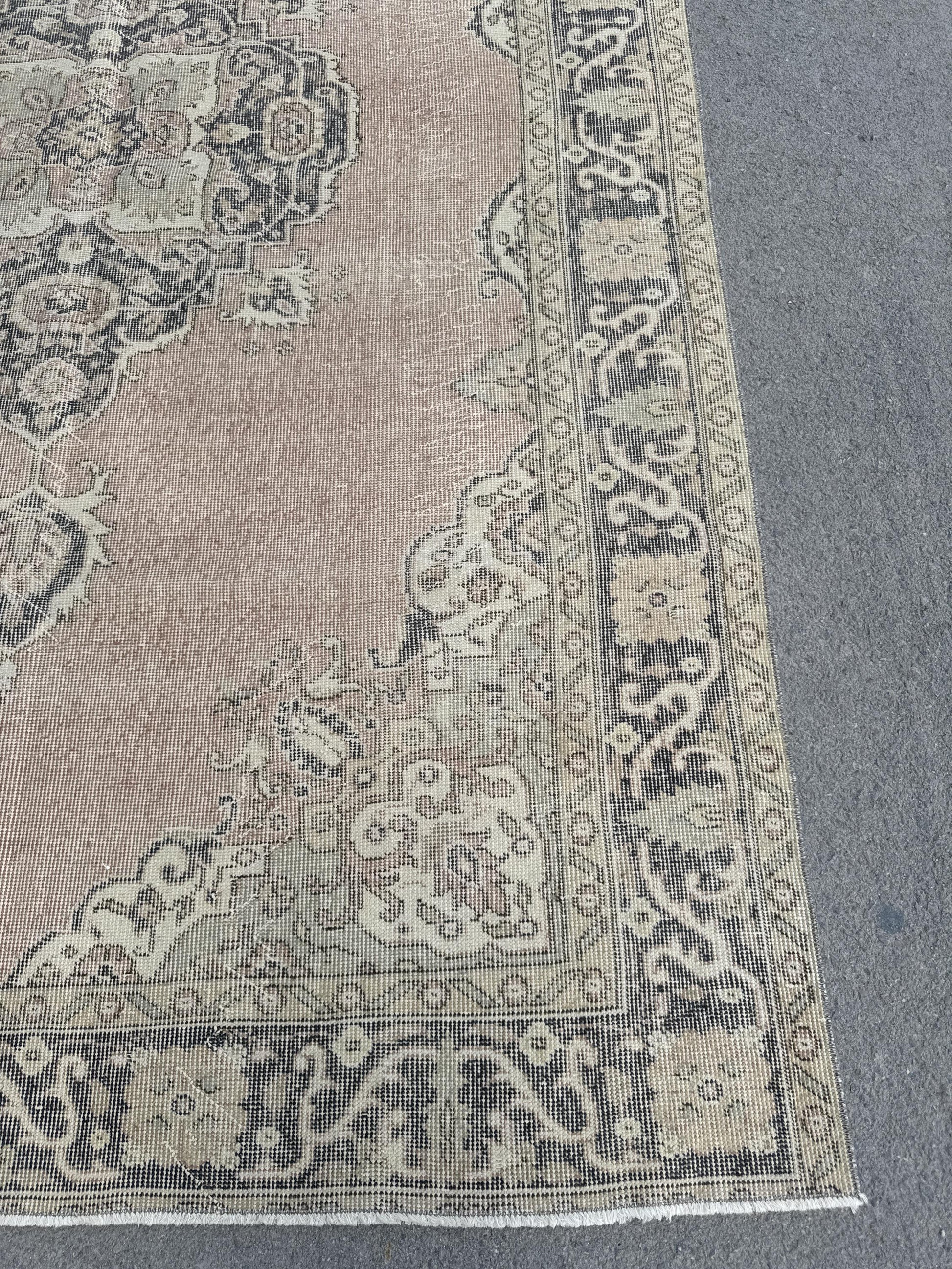 6"x9'5" Feet ,Pink background Turkish vintage anatolian rug,gray,cream colors rugs,area rugs,,448gray border,Floral rugs