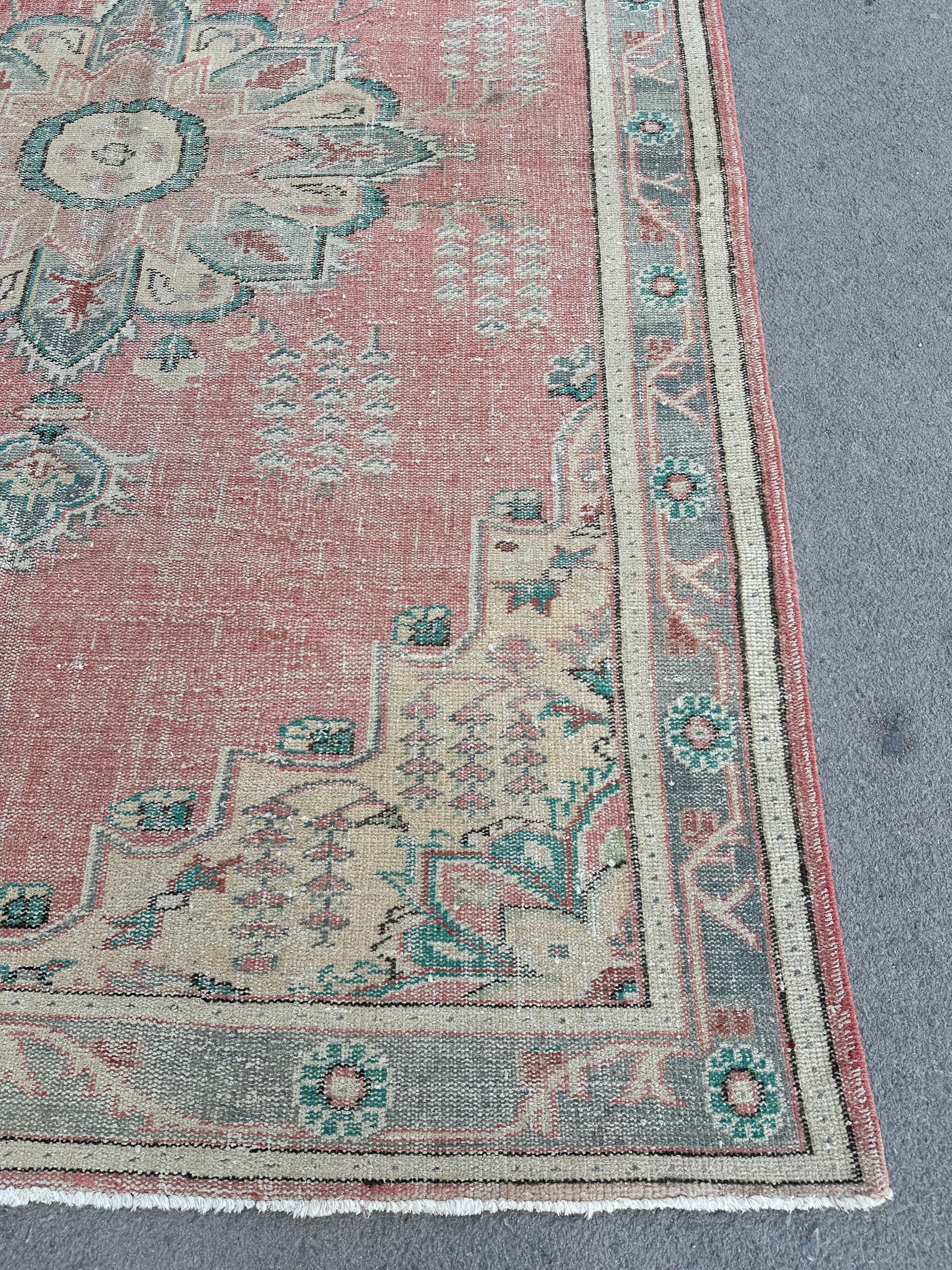 6'5"x9'6" Feet ,Pink background Turkish vintage anatolian rug,beige,green,gray colors rugs,area rugs,gray border,Floral rugs,470