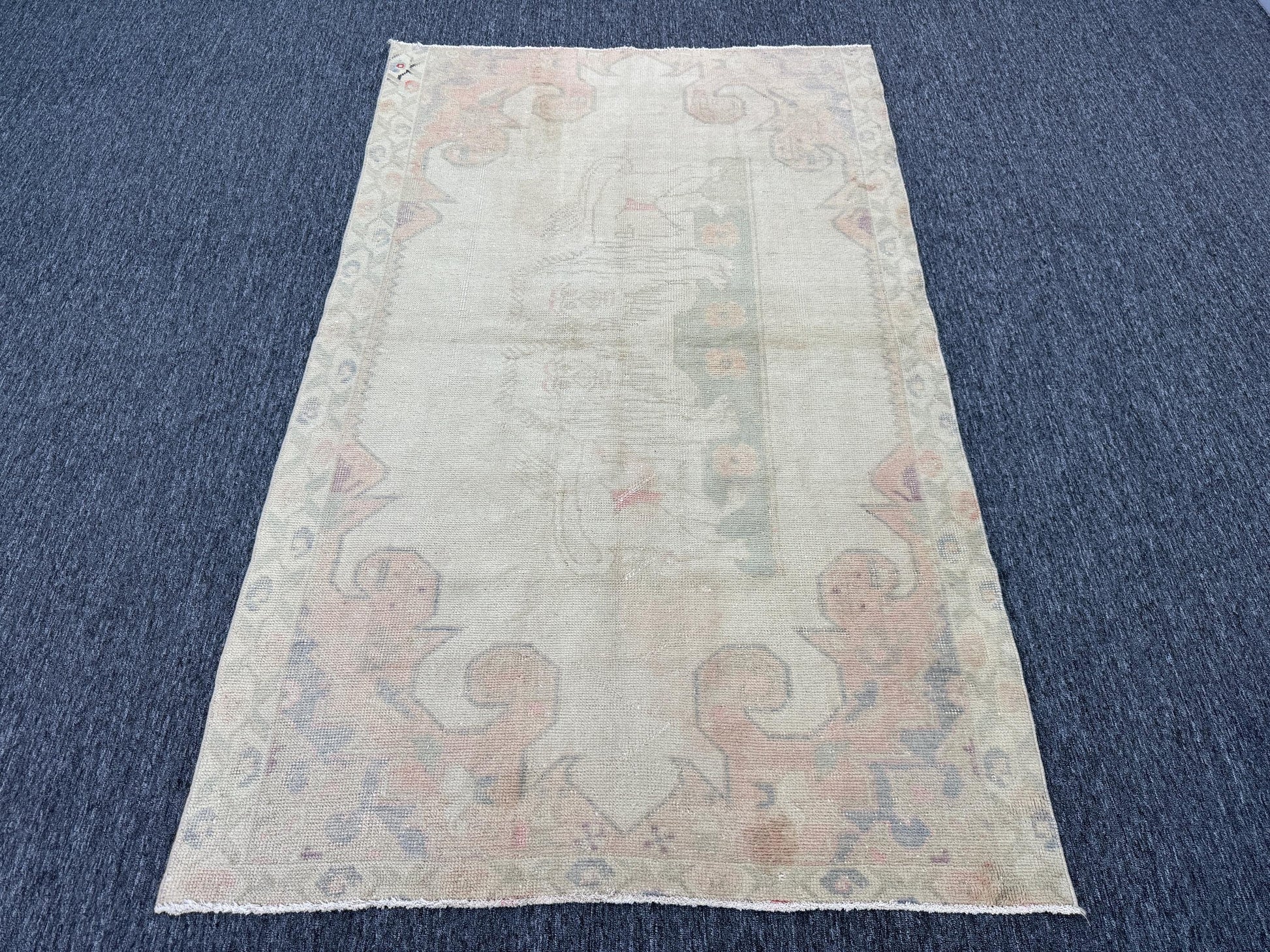 4'5"x7'6" Feet ,Beige background Turkish vintage anatolian rug, light pink,gray colors rugs,area rugs, beige border,Floral rugs,268