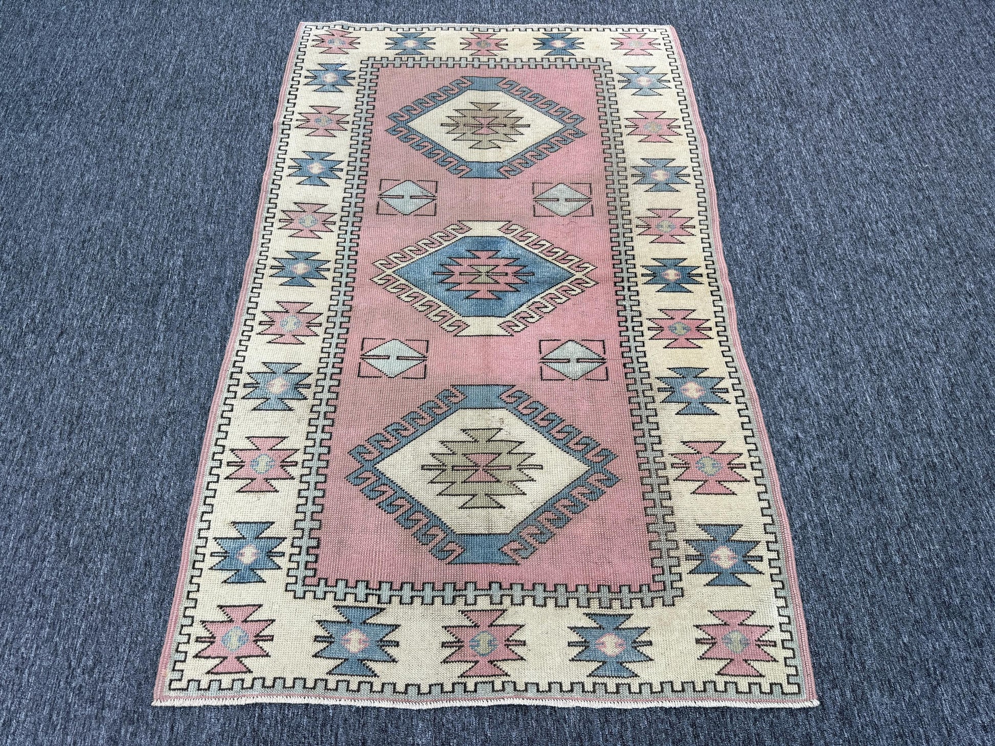 4"x6'3" Feet ,pink background Turkish vintage anatolian rug,beige,black,blue colors rugs,area rugs,beige border,Geometric rugs,269