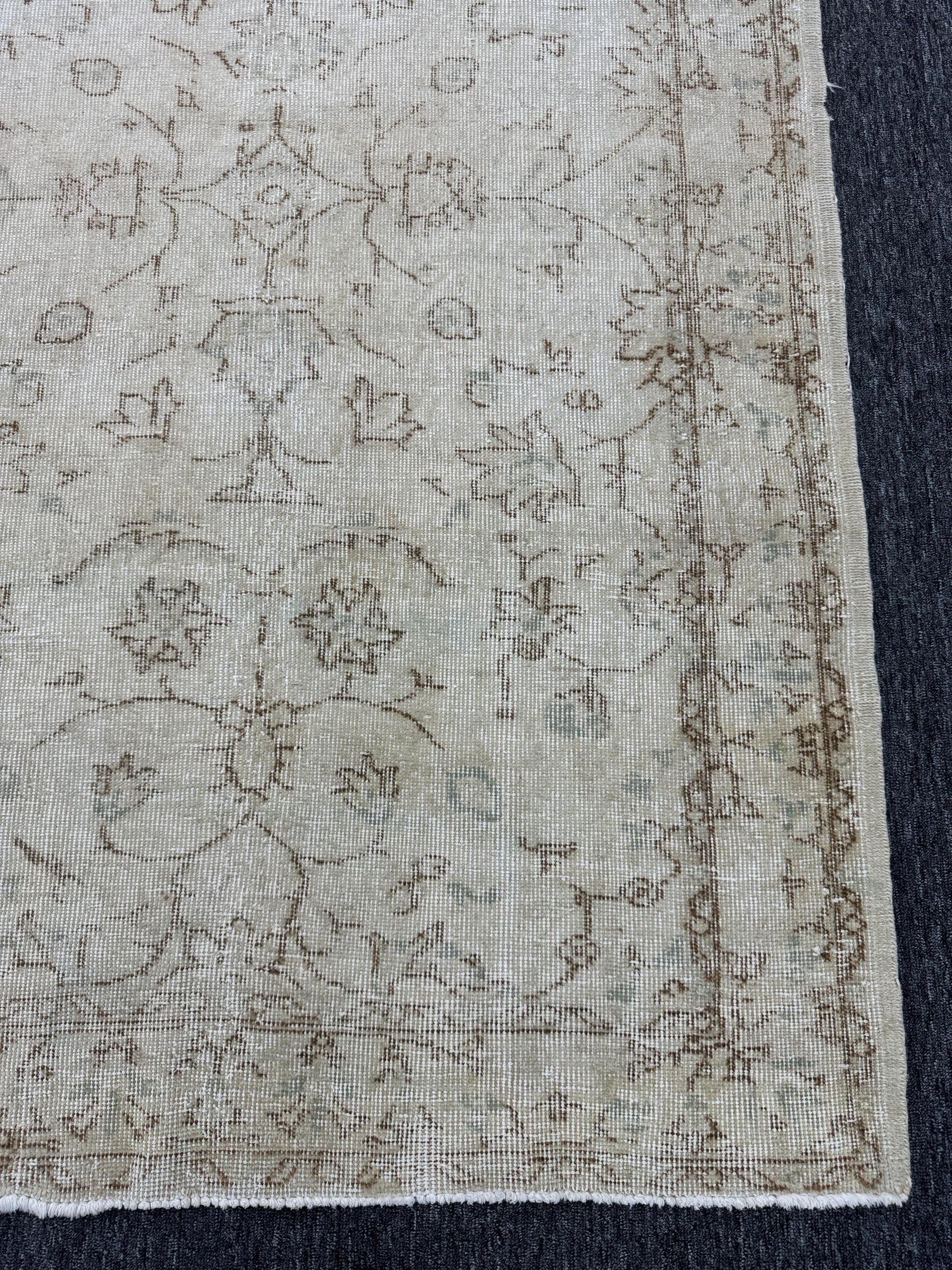 4"x6" Feet ,Beige background Turkish vintage anatolian rug ,brown colors rugs accents, beige border,Floral rugs,461