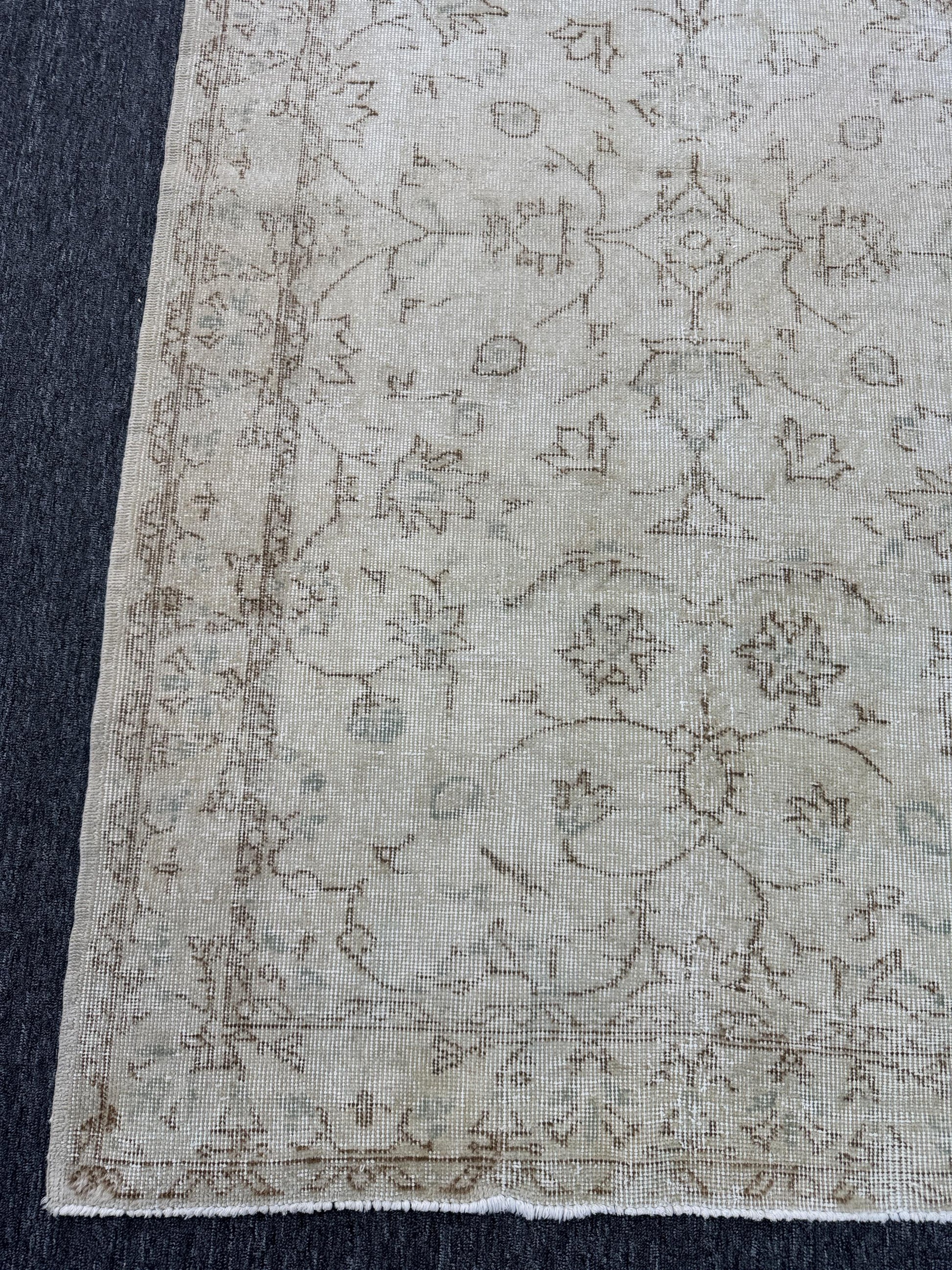 4"x6" Feet ,Beige background Turkish vintage anatolian rug ,brown colors rugs accents, beige border,Floral rugs,461
