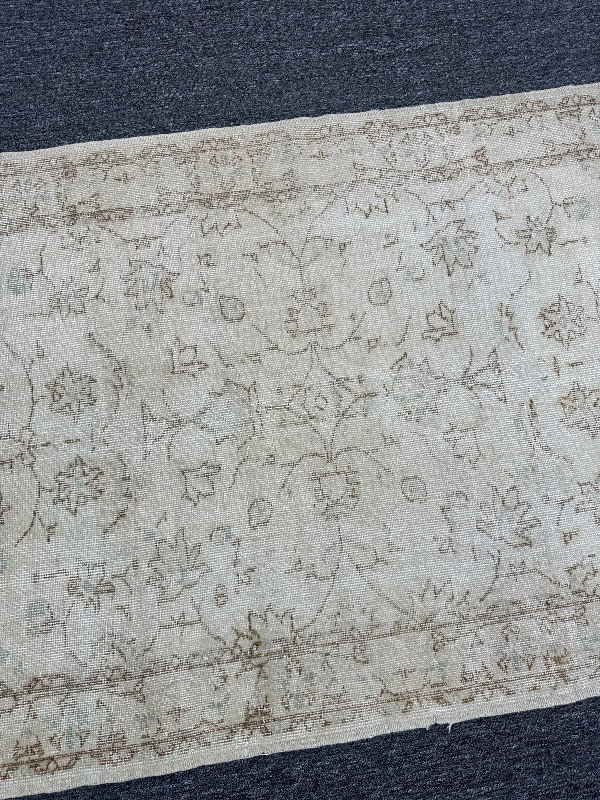 4"x6" Feet ,Beige background Turkish vintage anatolian rug ,brown colors rugs accents, beige border,Floral rugs,461
