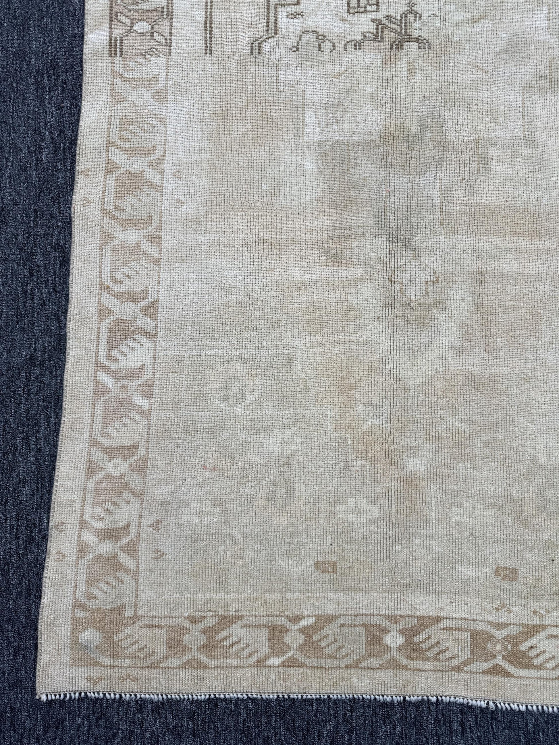 3'8"x6'10" Feet ,Beige background Turkish vintage anatolian rug ,light gray,light brown colors rugs accents, light brown border,Floral rugs,567
