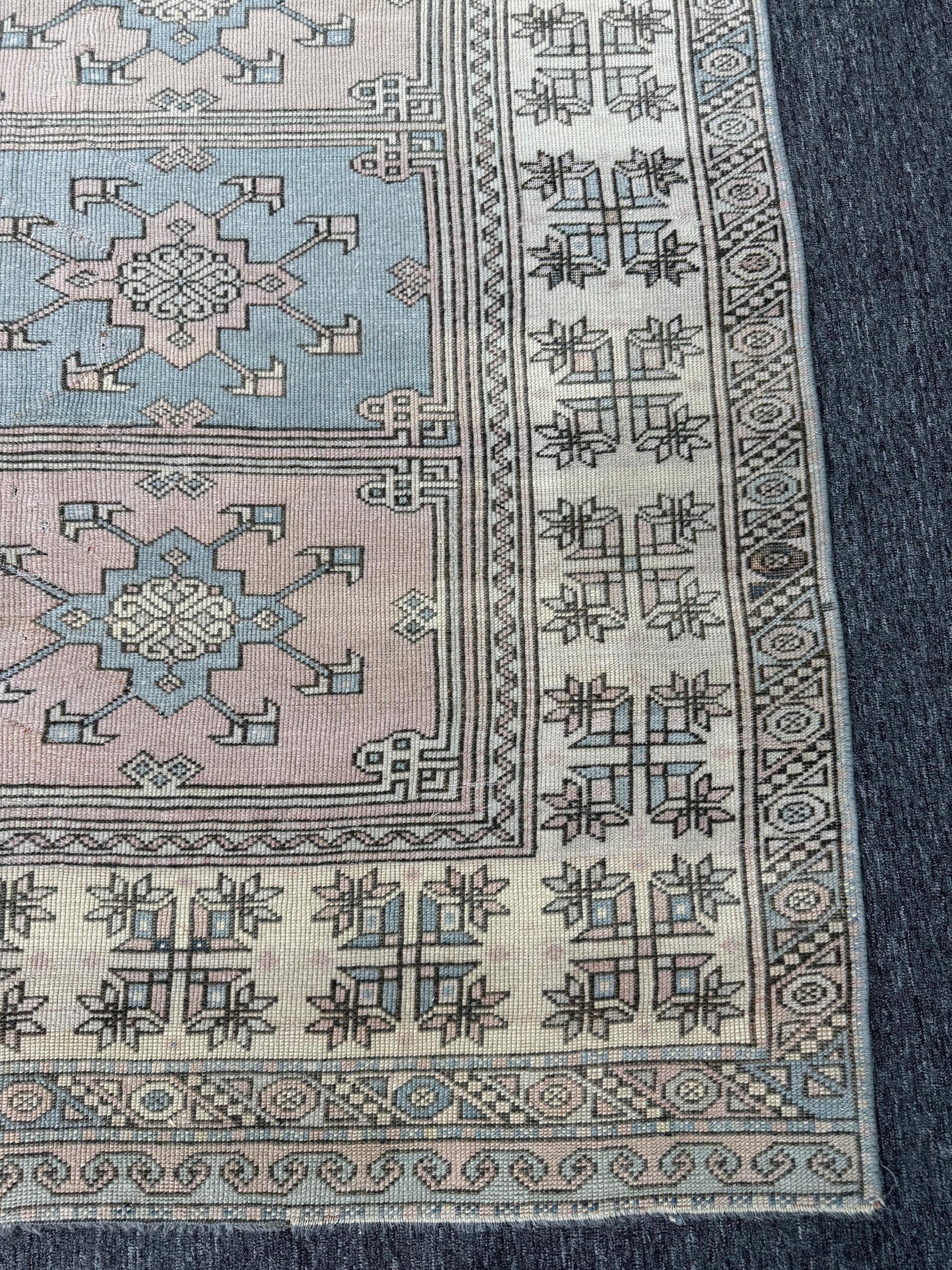 6'4"x8'1" Feet ,pink background Turkish vintage anatolian rug,beige,black,blue colors rugs area rugs,cream border,Floral rugs,914