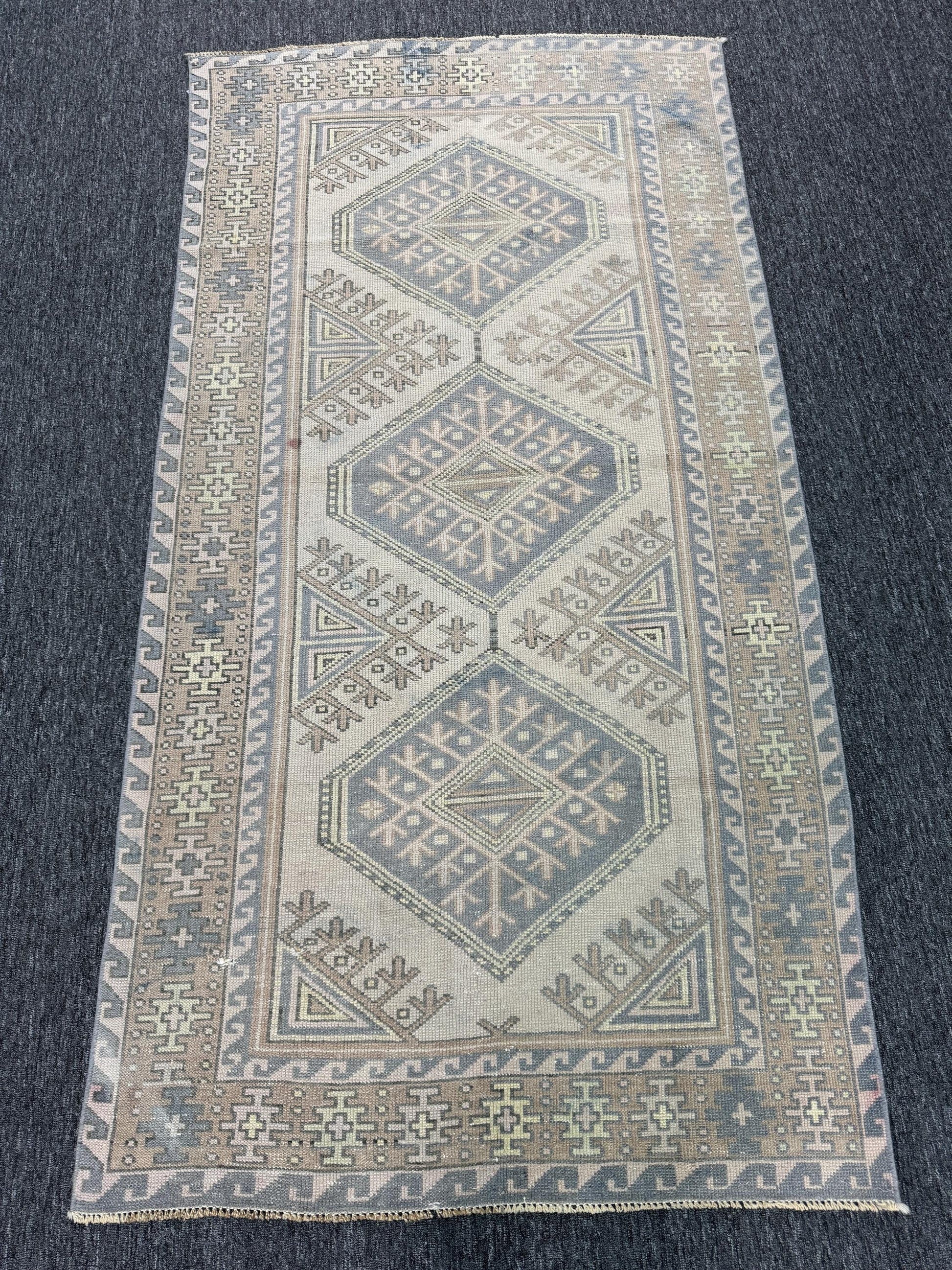 3'6"x6'10" Feet ,Beige background Turkish vintage anatolian rug ,gray, brown colors rugs accents, brown border,Floral rugs,918