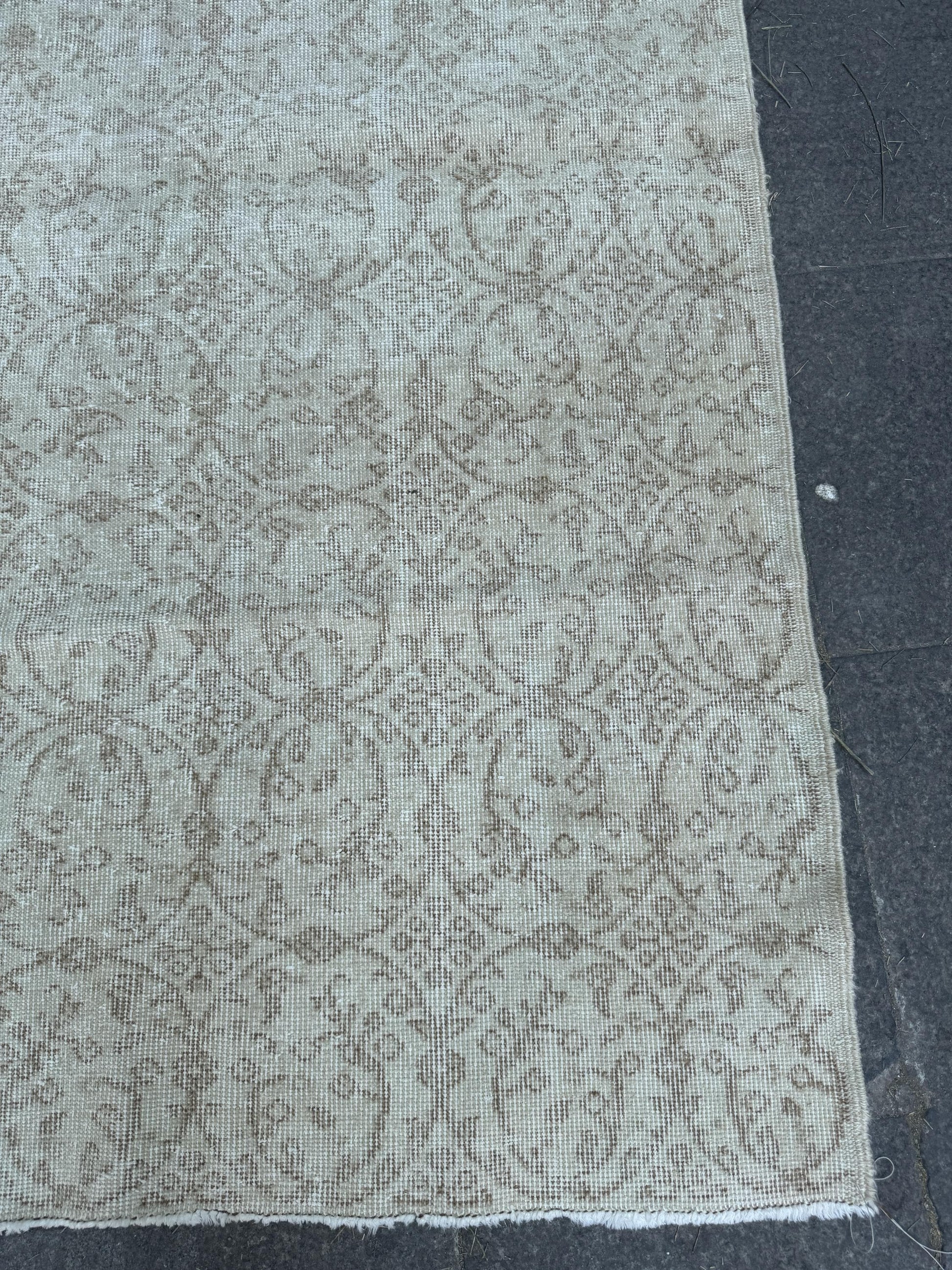 3'9"x6'9" Feet,Cream background Turkish vintage anatolian rug, brown colors rugs accents,cream border,Floral rugs,437