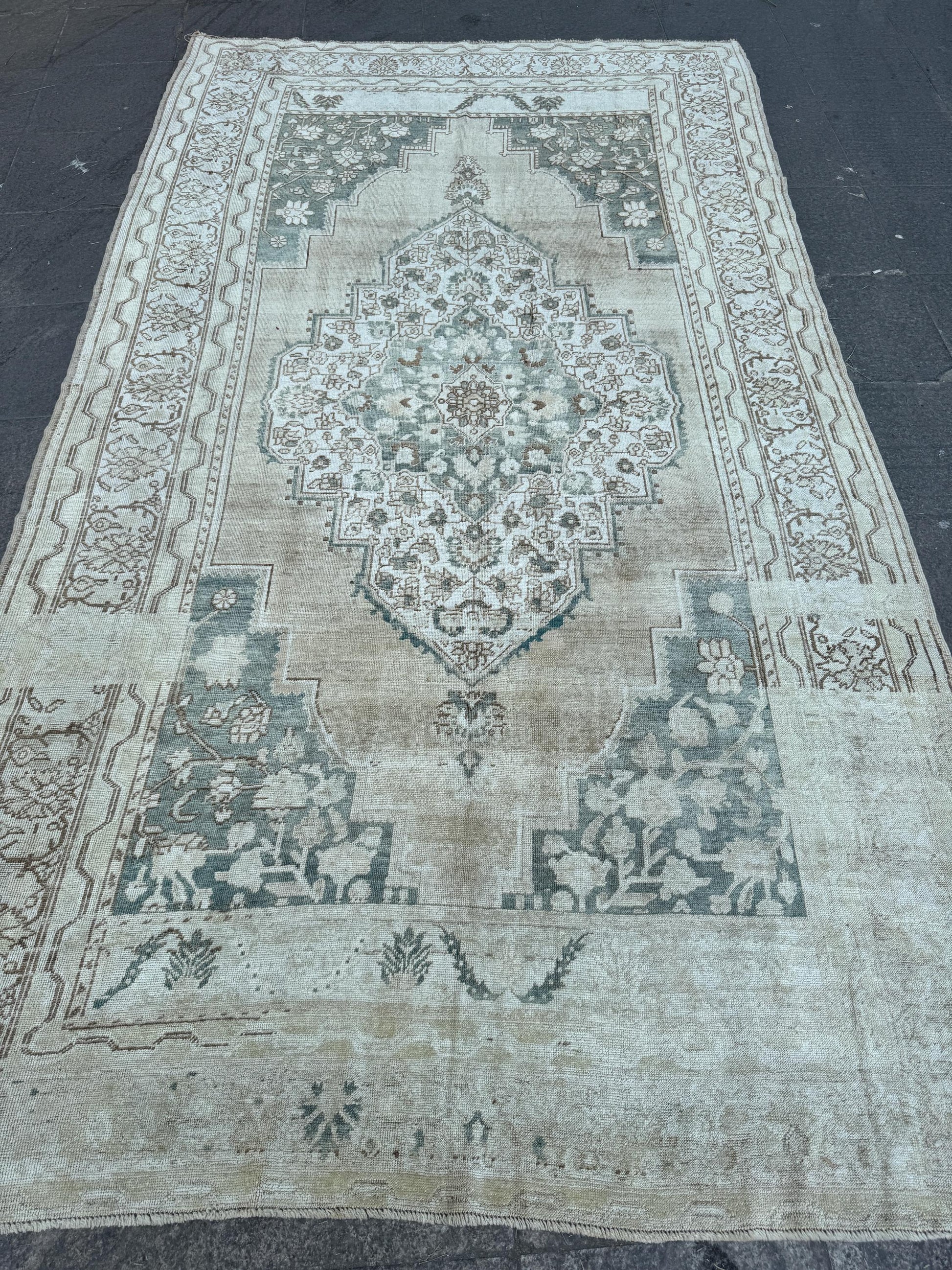 6"x10'9" Feet,Beige background Turkish vintage Anatolian rug ,cream,blue,brown colors rugs,beige border,Floral rugs,258
