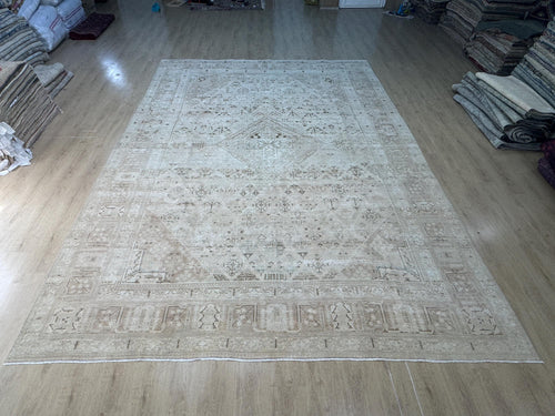 10'1"x14'4" Feet ,Cream background Turkish vintage anatolian rug,light brown colors rugs,area rugs,light brown border,Floral rugs,11