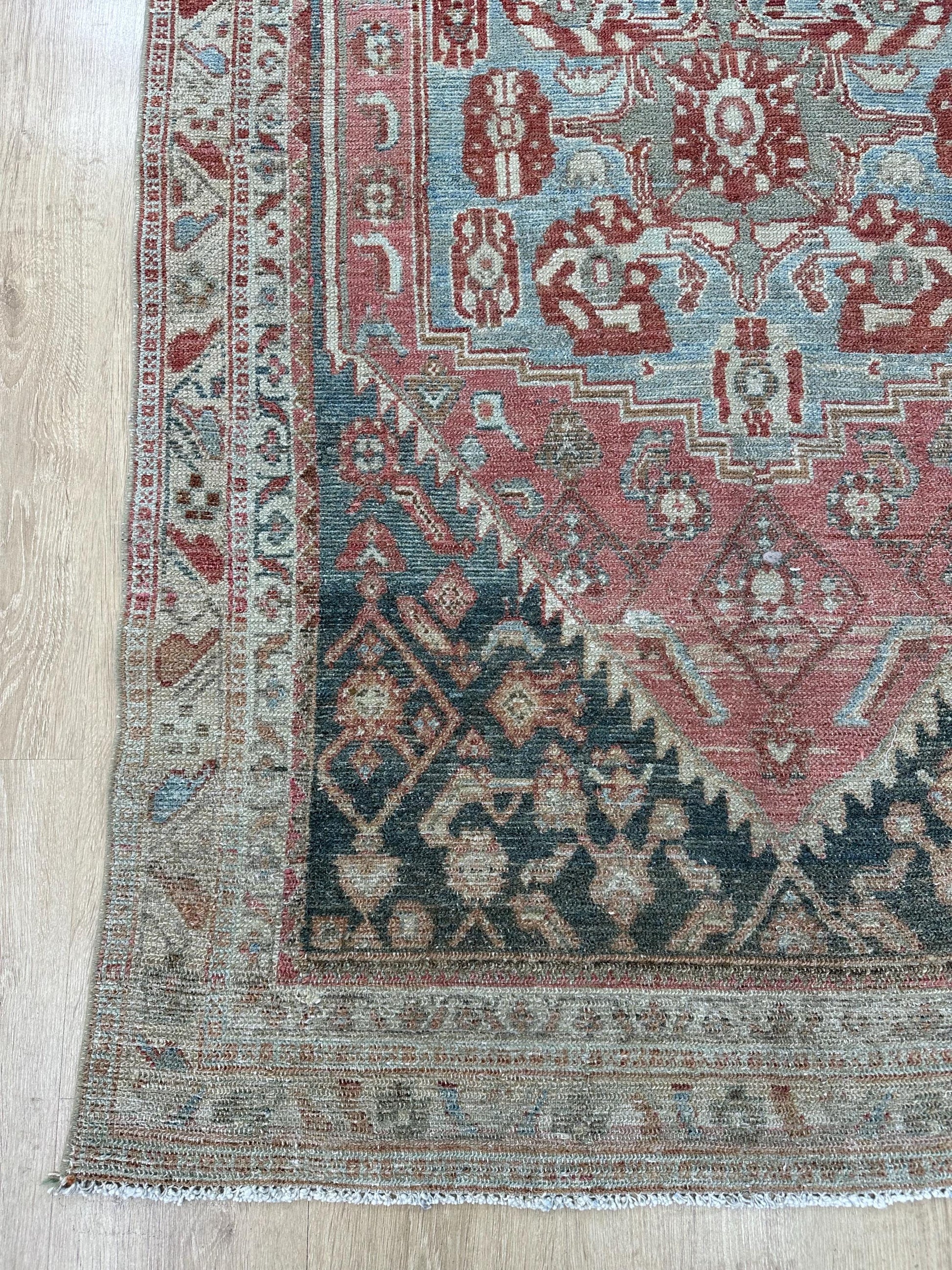 3'10"x 6" Feet ,Pink background Turkish vintage anatolian rug,blue,beige,red colors rugs,area rugs,beige border,Floral rugs,16