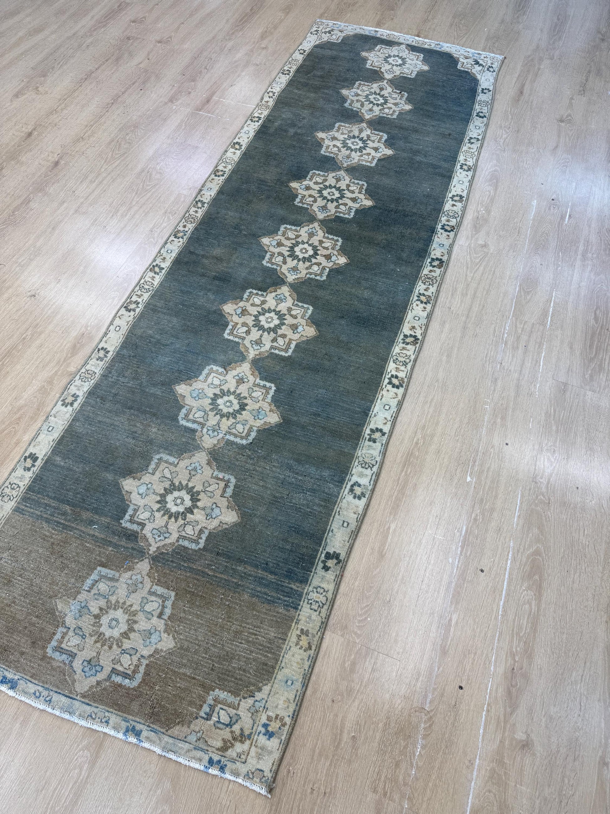 3"x9'5" Feet ,blue background Turkish vintage anatolian runner,beige,brown colors rugs,runner,beige border,Floral runner,27