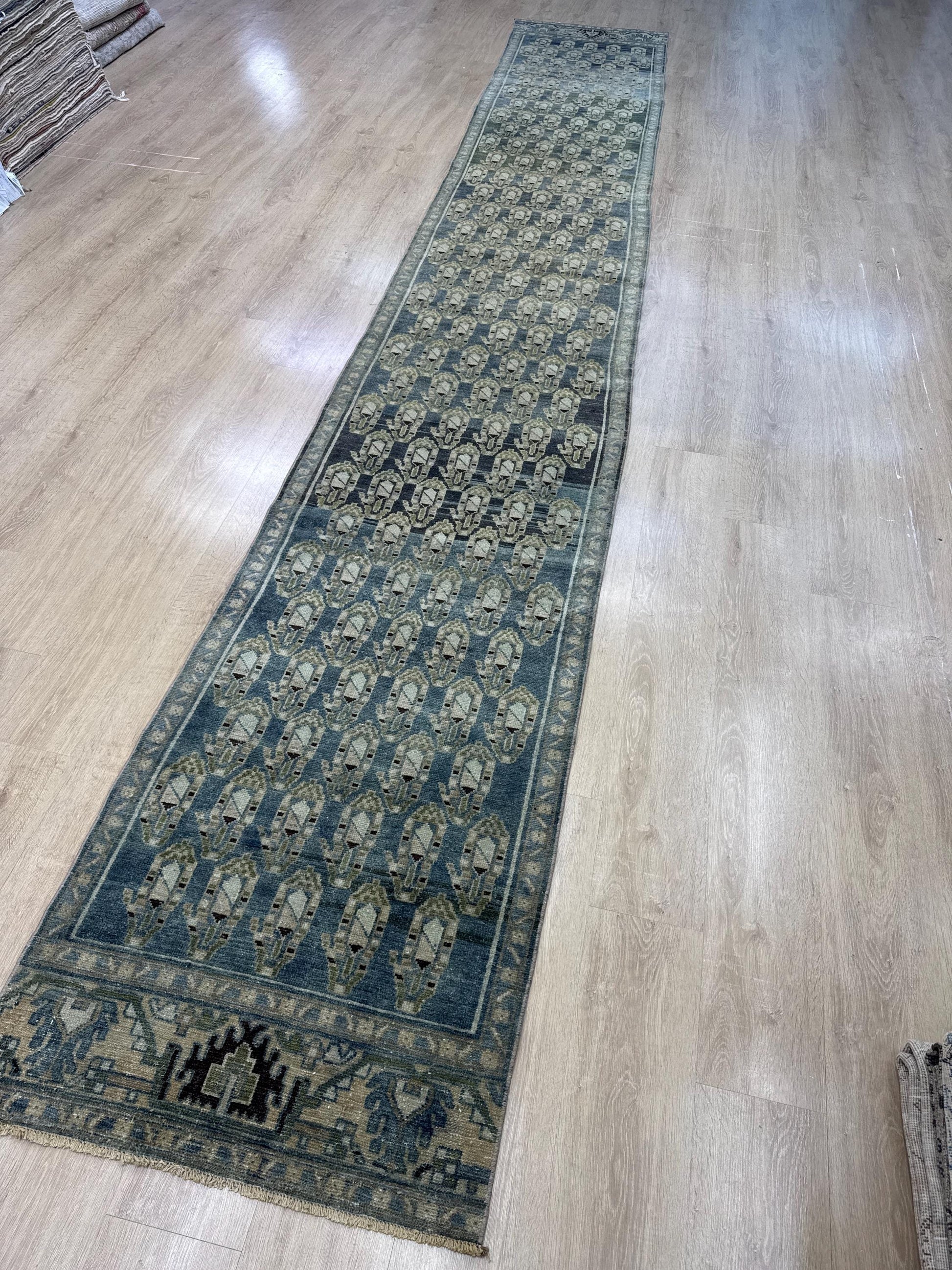 2'8"x17" Feet ,blue background Turkish vintage anatolian runner,beige,cream colors rugs,runner,blue border,Floral runner,32