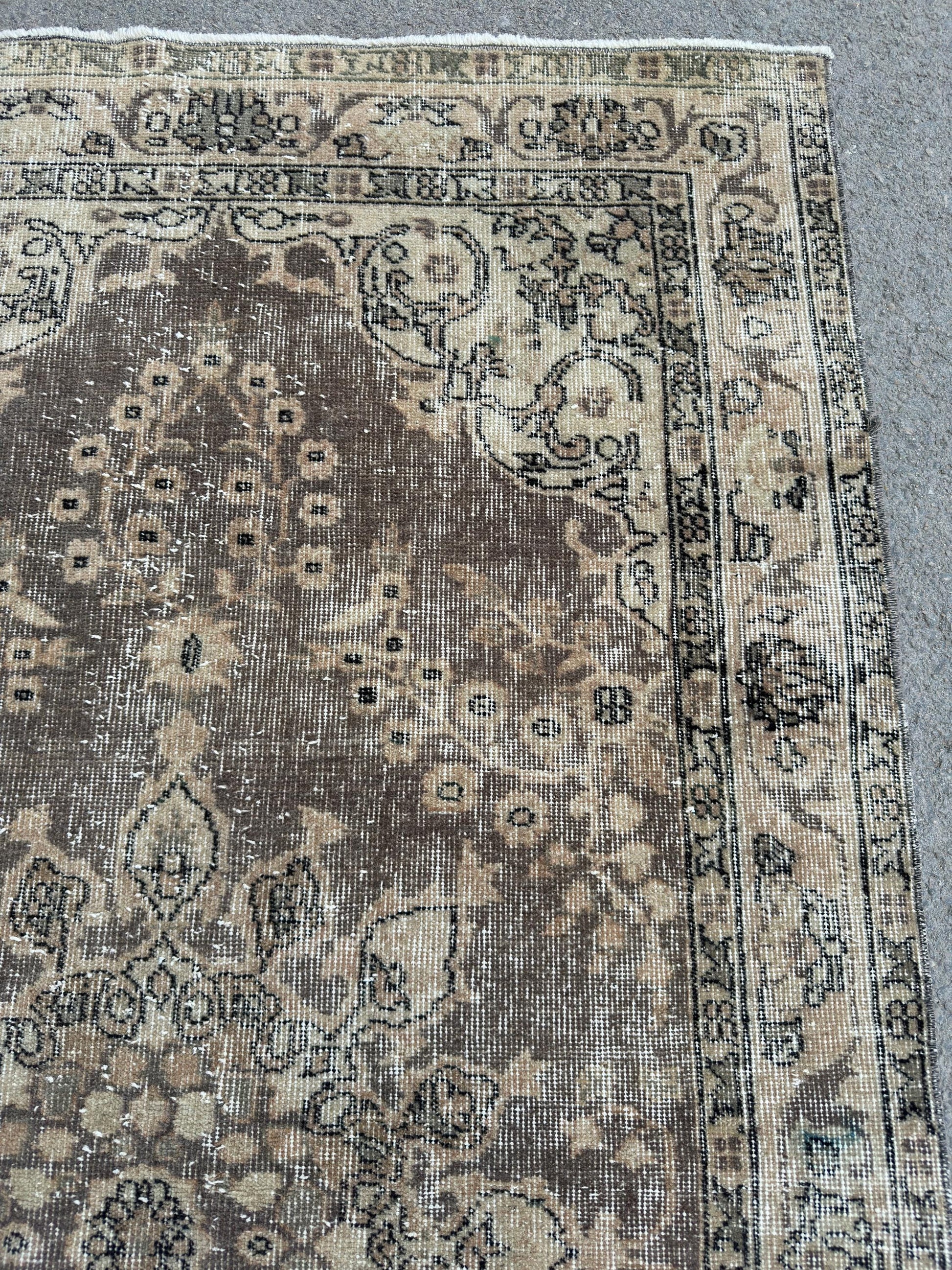 3'10"x6'7" Feet ,Gray background Turkish vintage anatolian rug,brown,beige  colors rugs,area rugs,beige border,Floral rugs,379