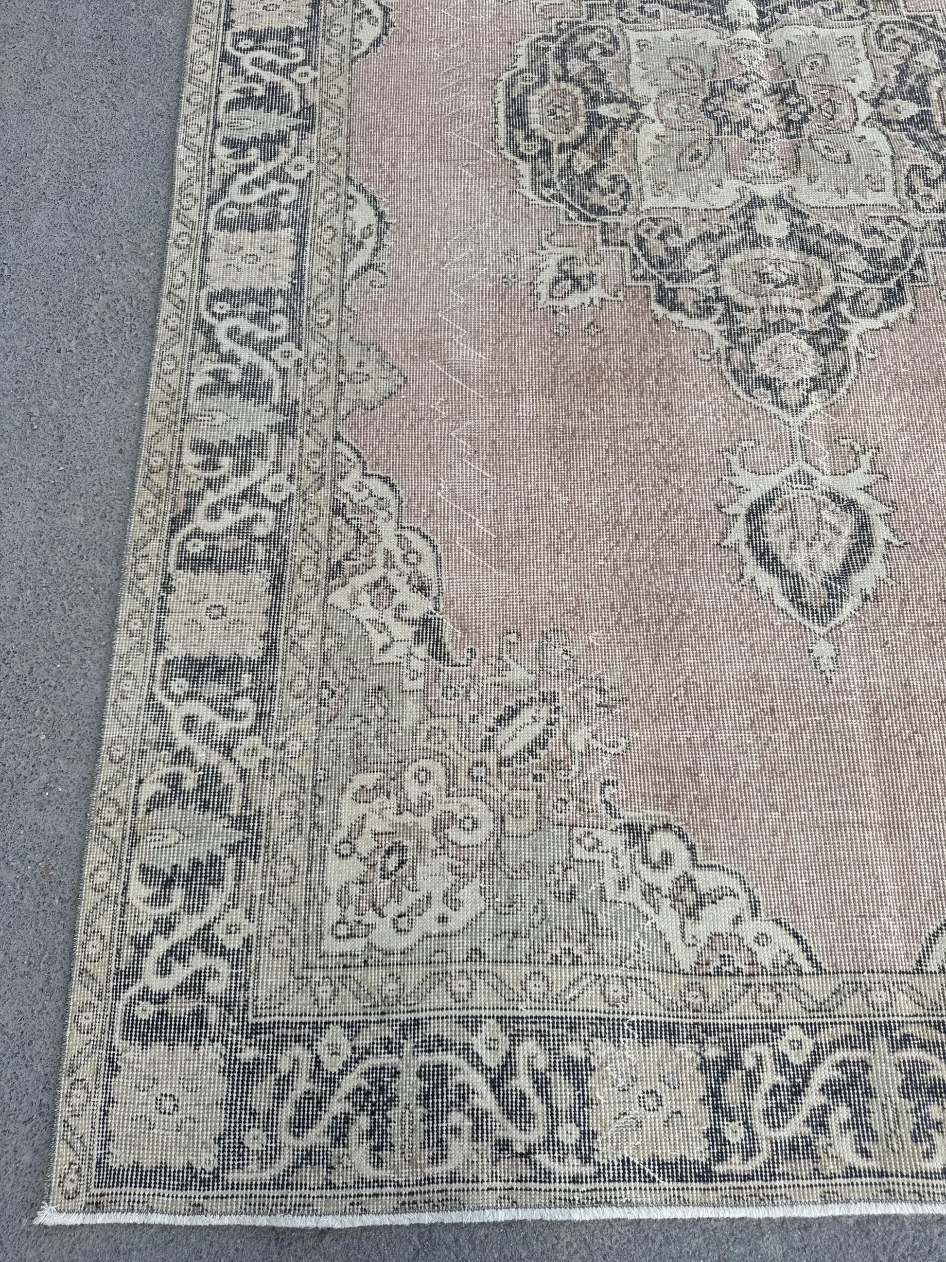 6"x9'5" Feet ,Pink background Turkish vintage anatolian rug,gray,cream colors rugs,area rugs,,448gray border,Floral rugs