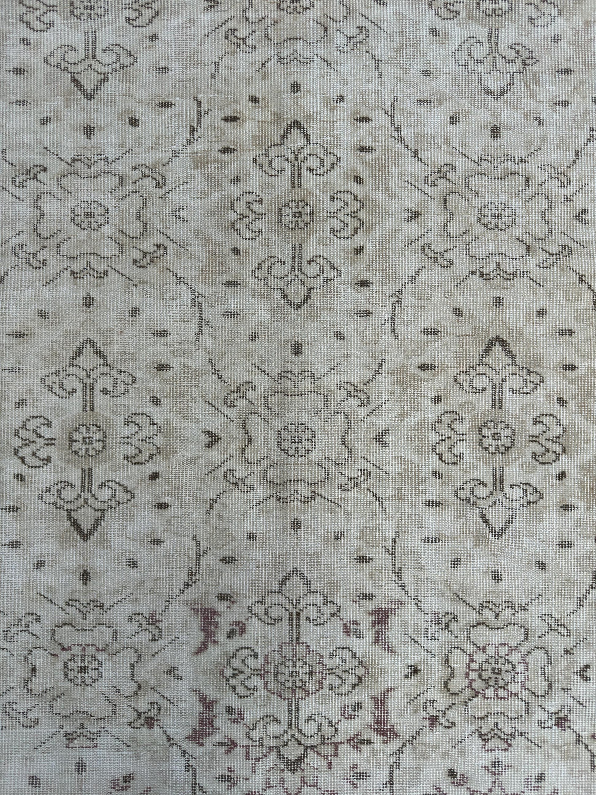 5'6"x9'5" Feet ,Beige background Turkish vintage anatolian rug,brown colors rugs,area rugs,beige border,Floral rugs,453